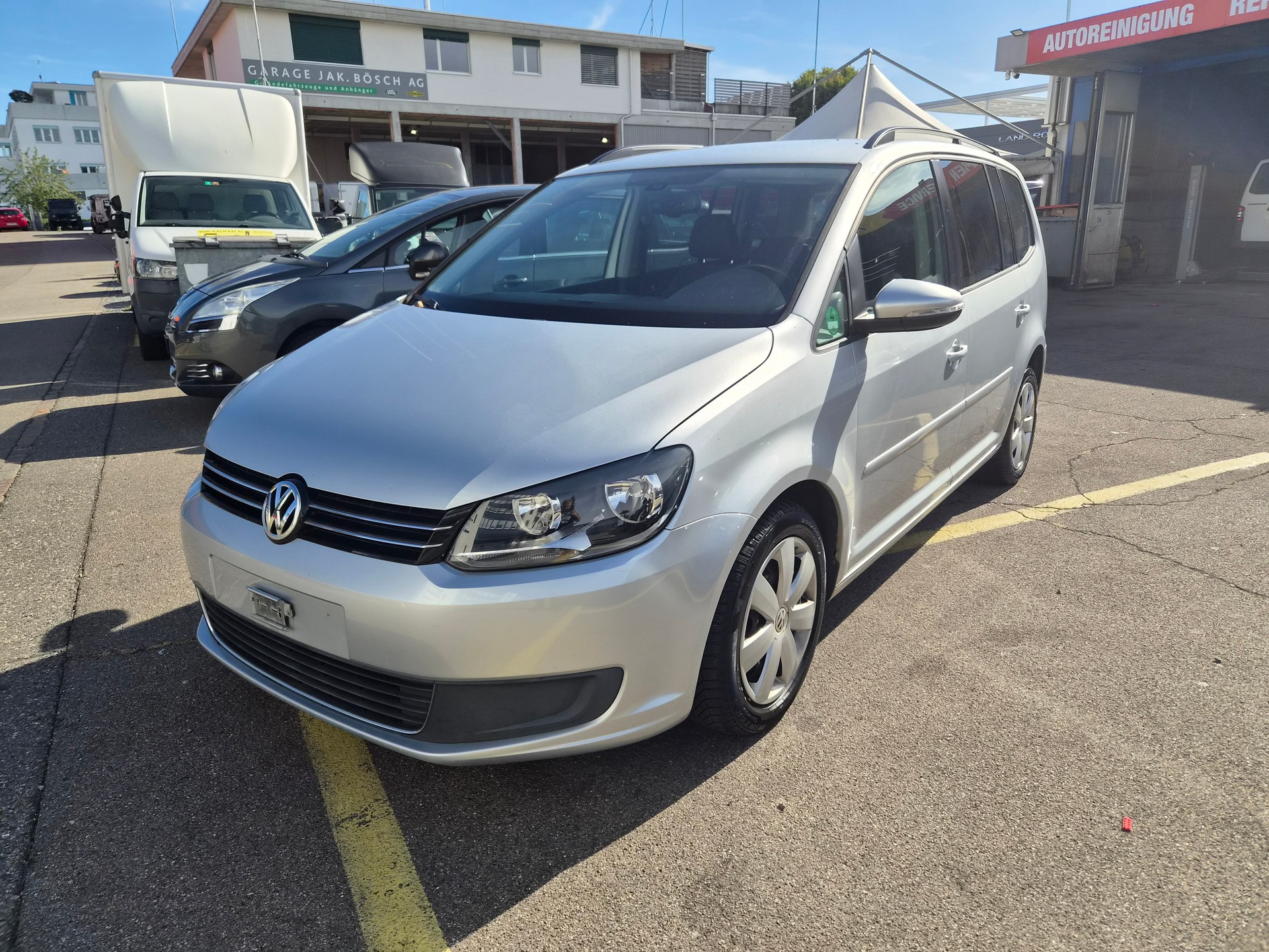 VW Touran 2.0 TDI Comfortline DSG-image-2