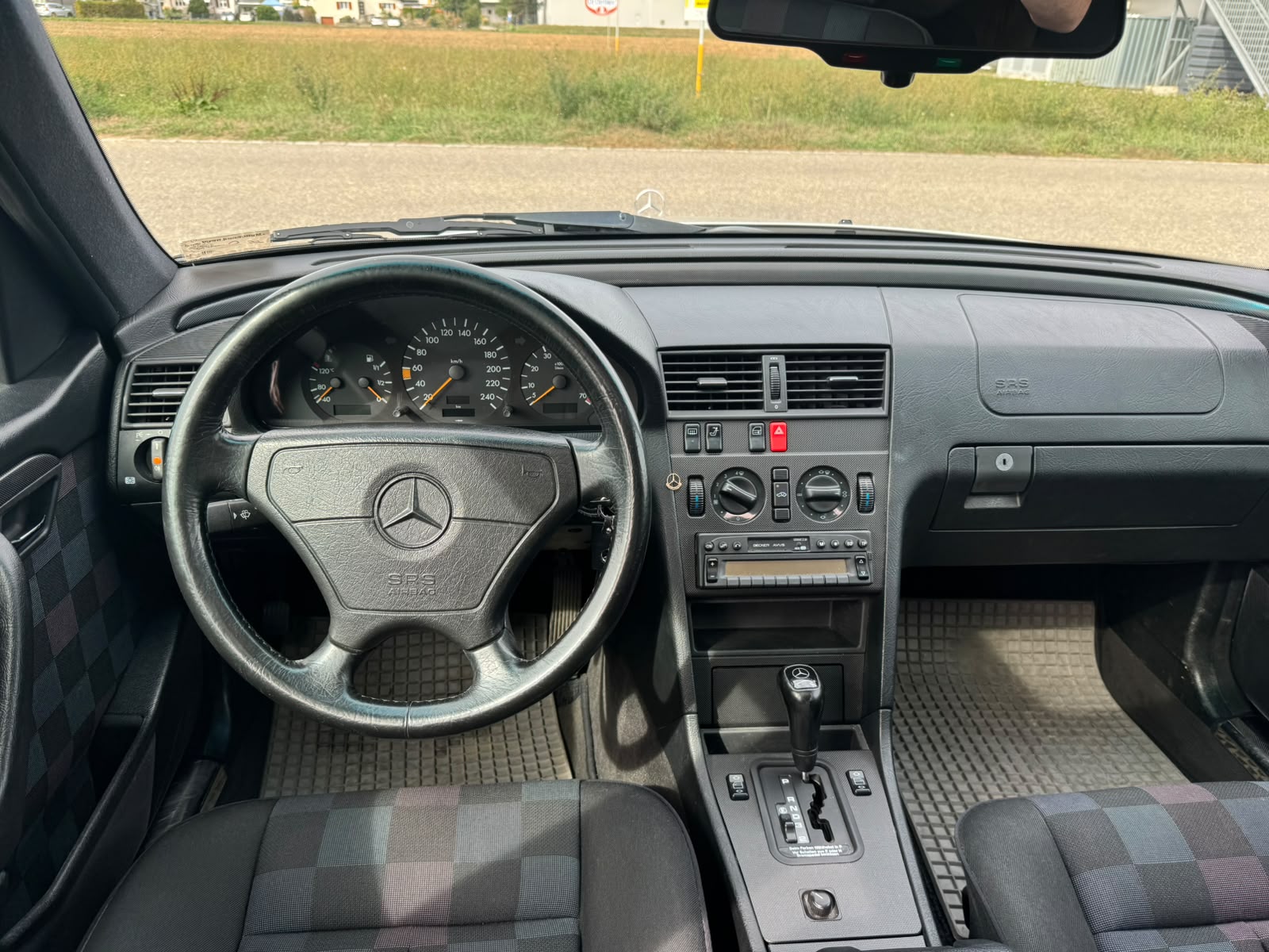 MERCEDES-BENZ C 200 Sport DTM Sonderedition-image-11