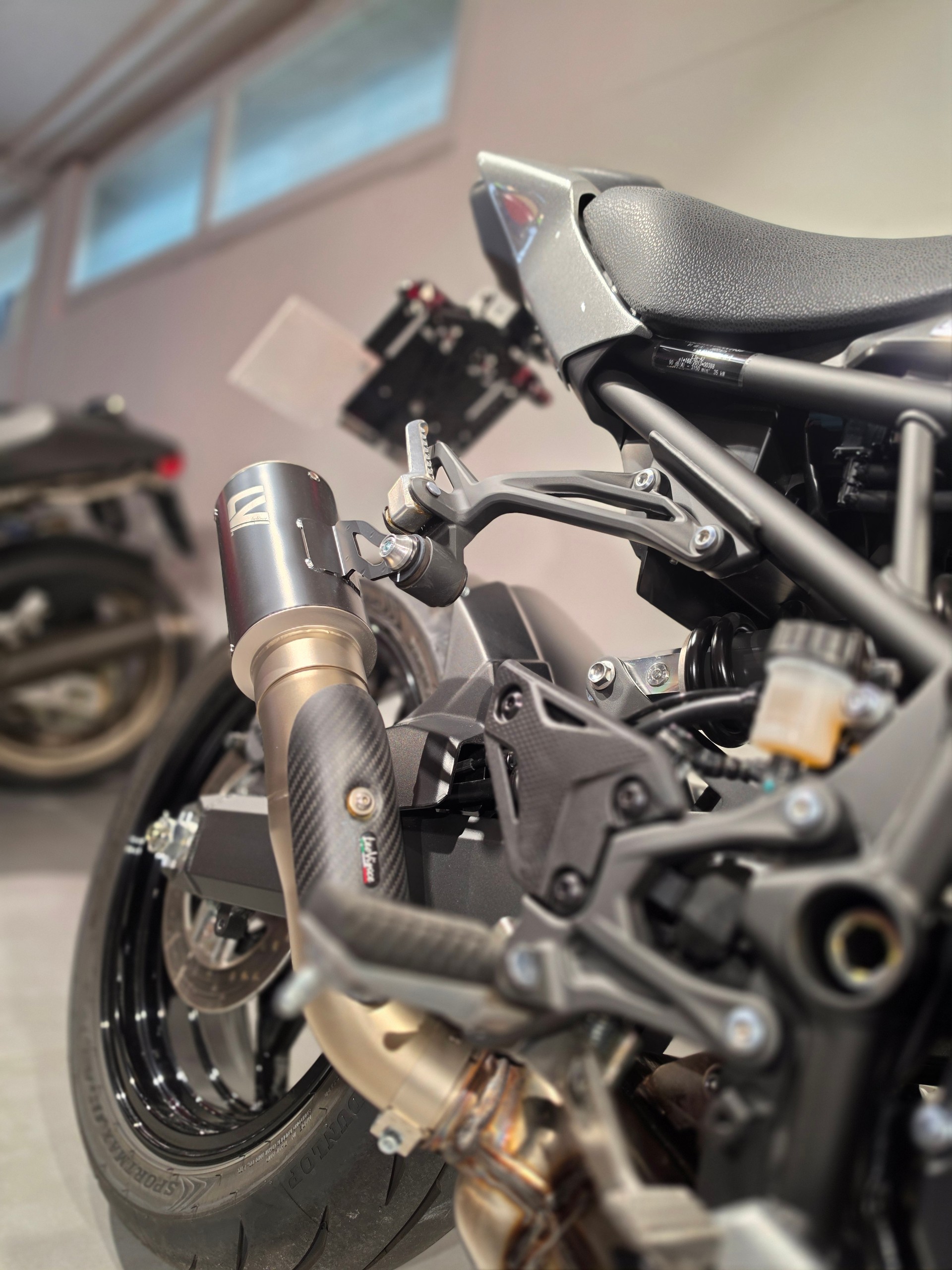KAWASAKI Z 900-showroom-element-3