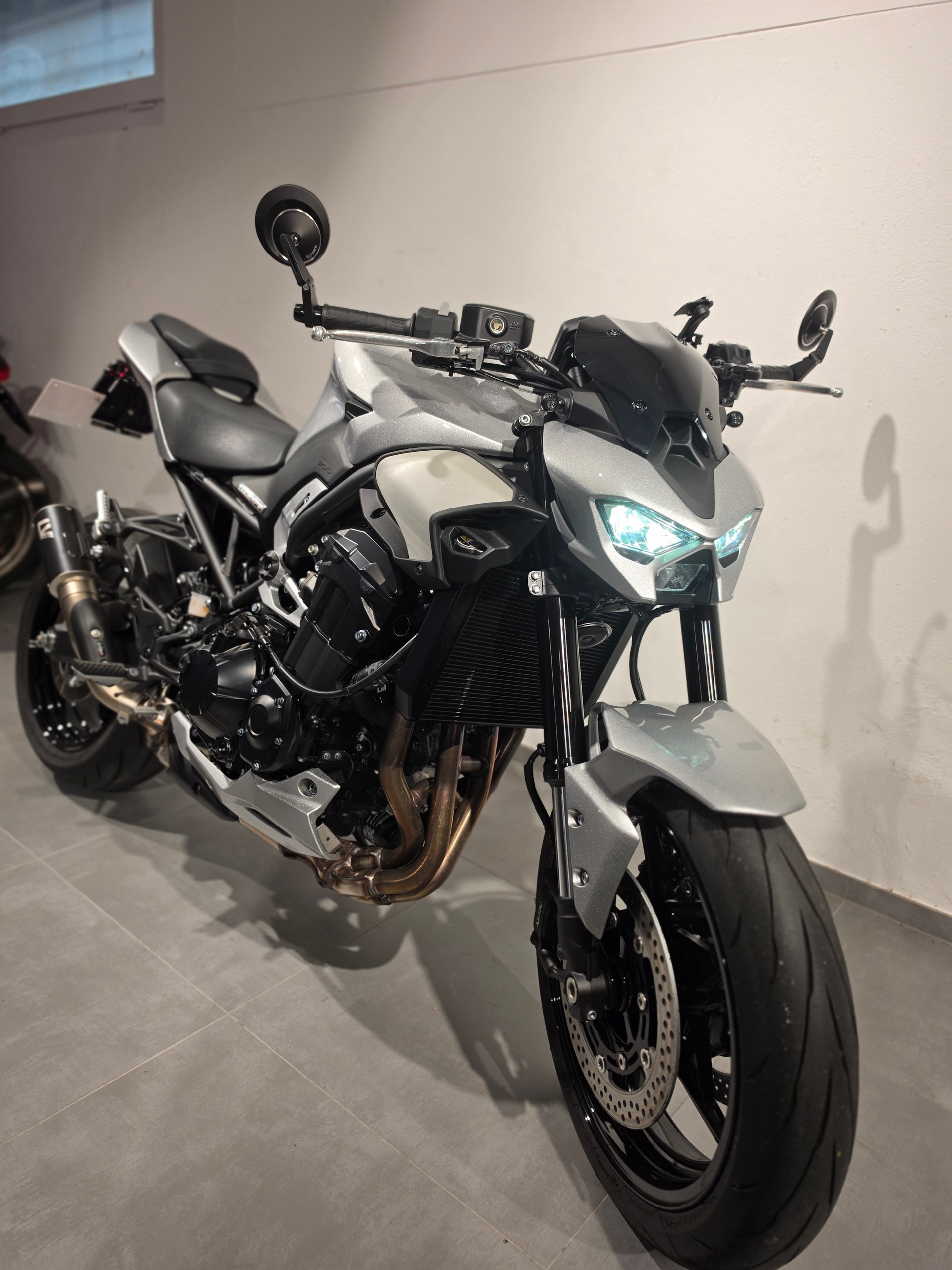 KAWASAKI Z 900-showroom-element-2