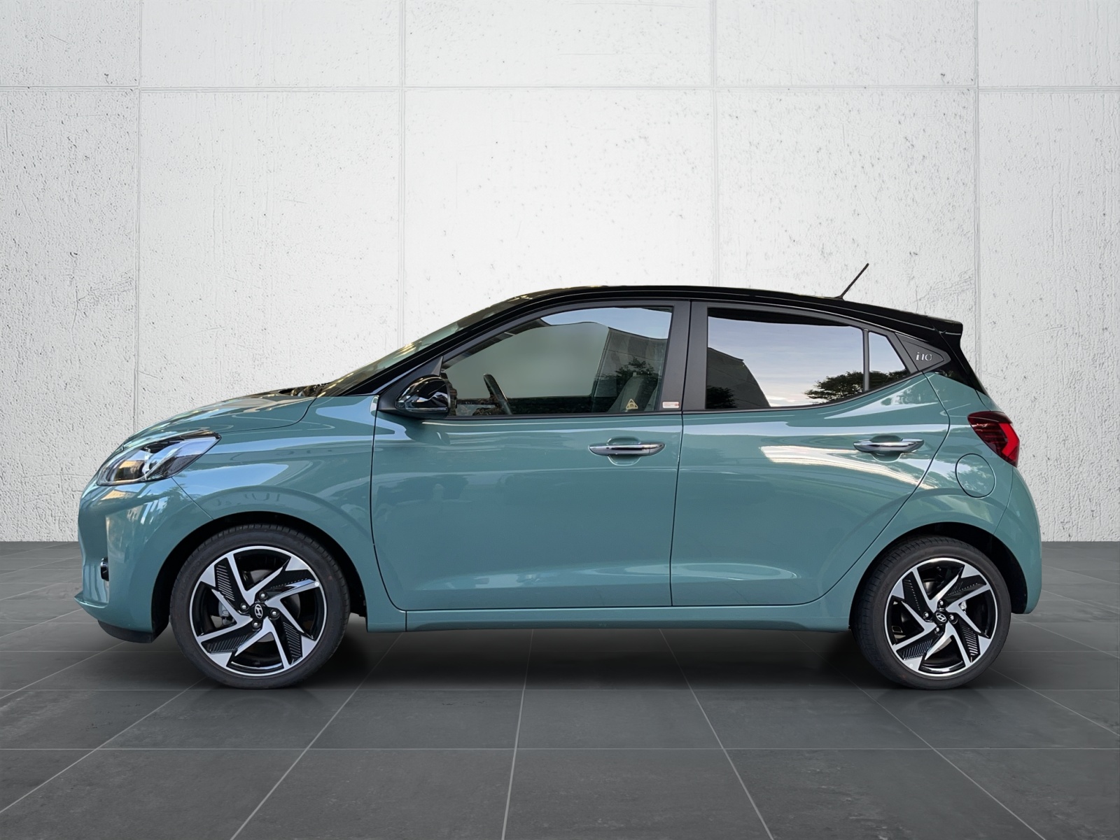 HYUNDAI i10 1.2 Vertex Aut.-image-2