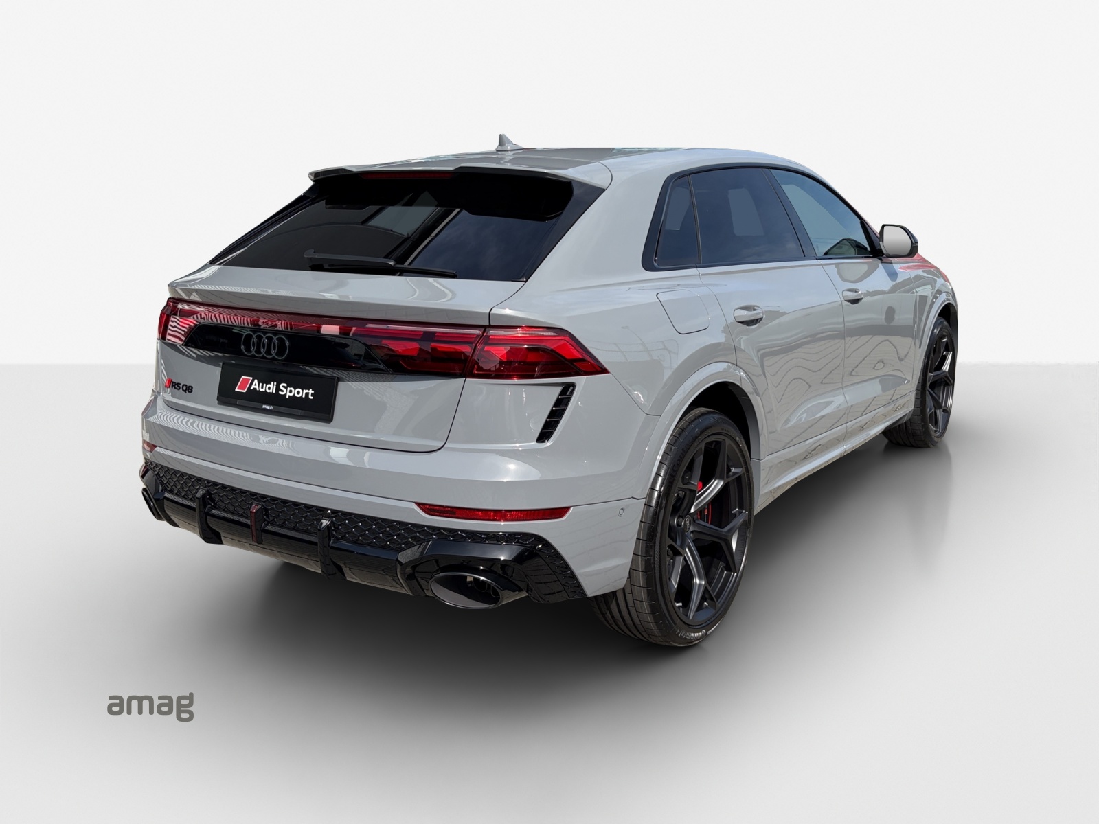 AUDI RSQ8 performance quattro-image-4