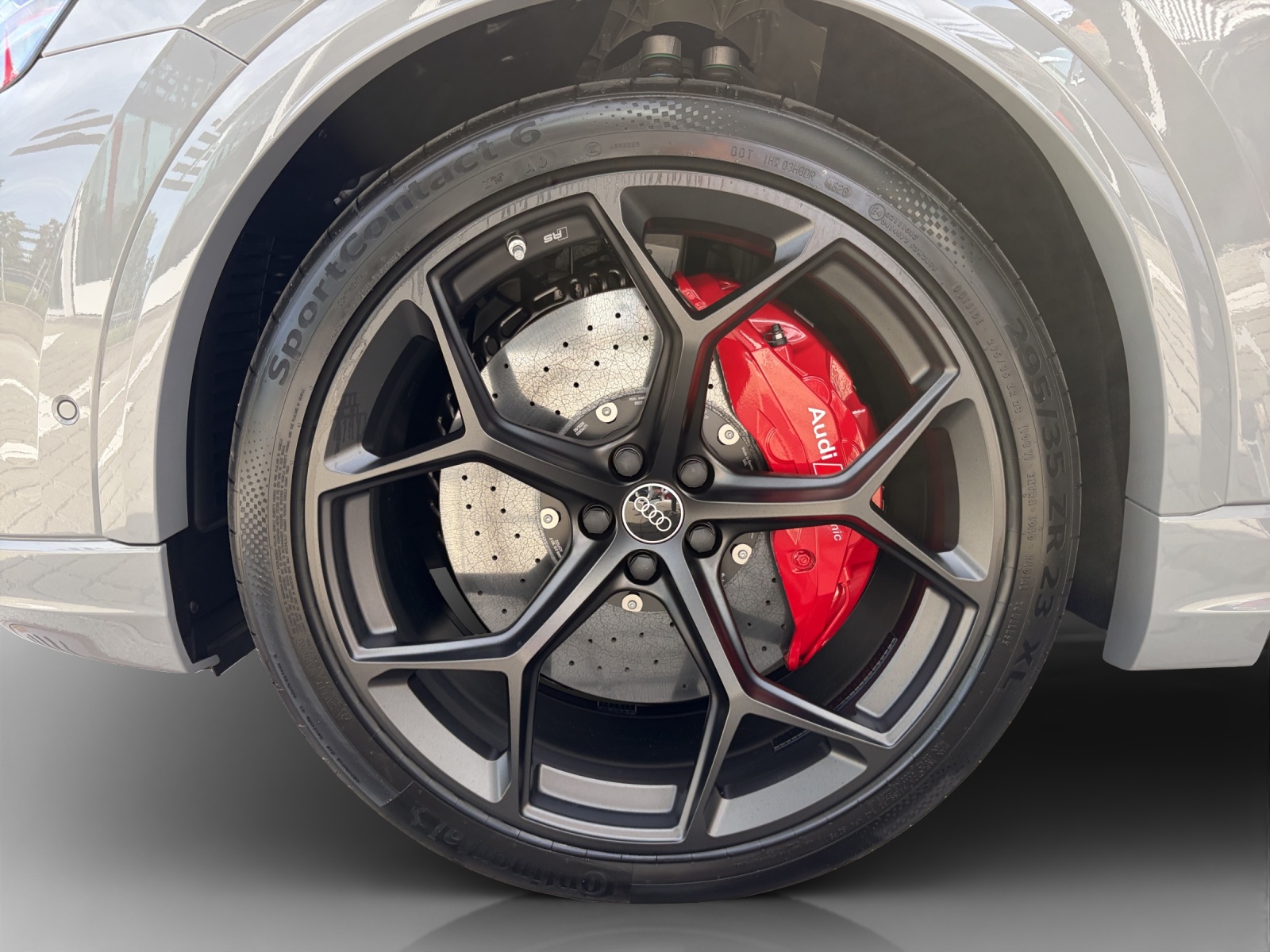 AUDI RSQ8 performance quattro-image-15