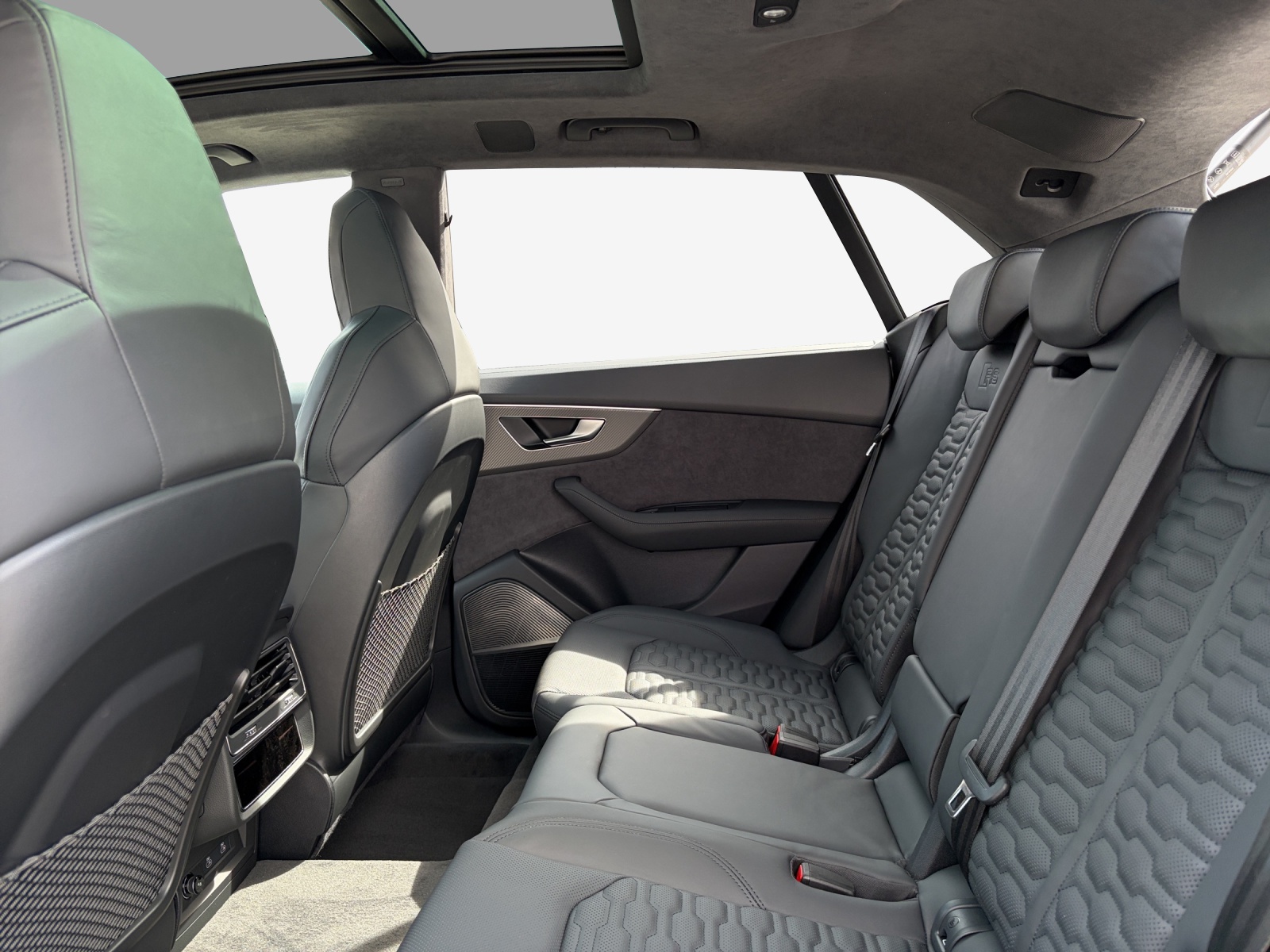 AUDI RSQ8 performance quattro-image-11