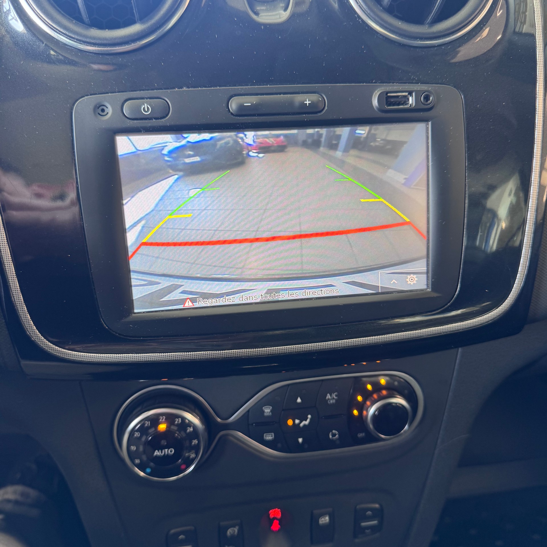DACIA Sandero Tce 90 Stepway Automatic-image-16