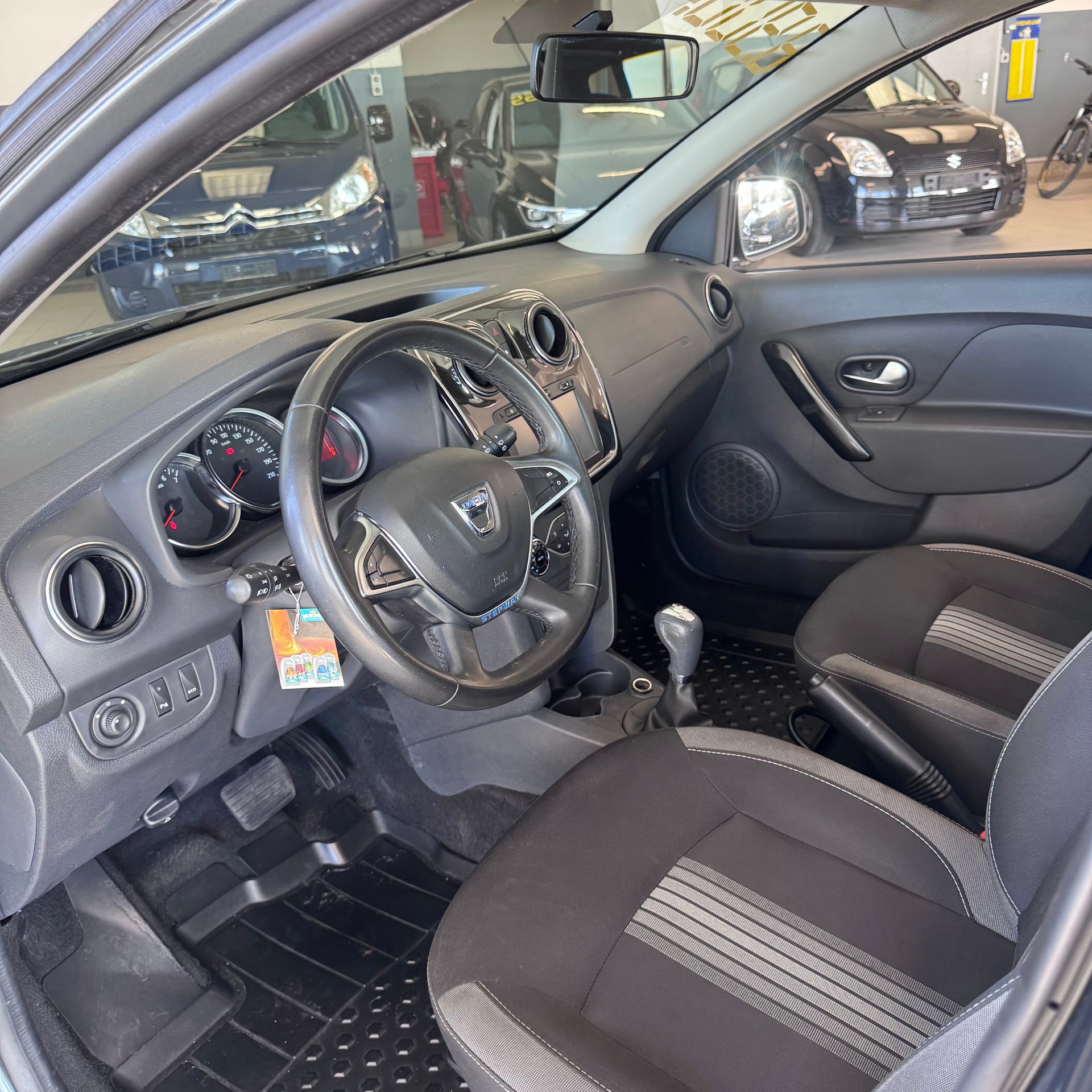 DACIA Sandero Tce 90 Stepway Automatic-image-7