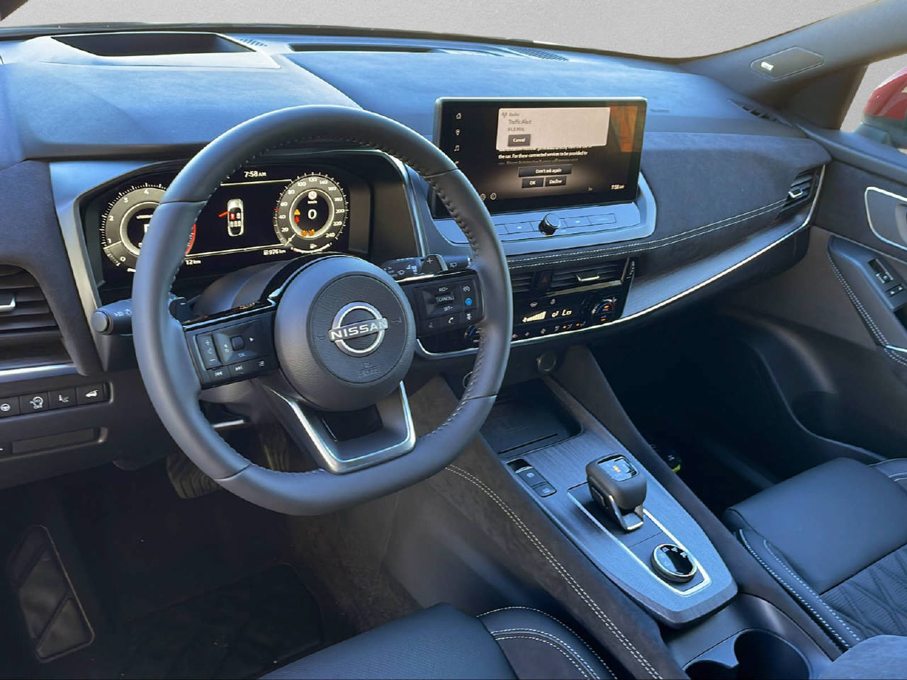 NISSAN Qashqai 1.3 DIG-T Tekna+ 4x4-image-5