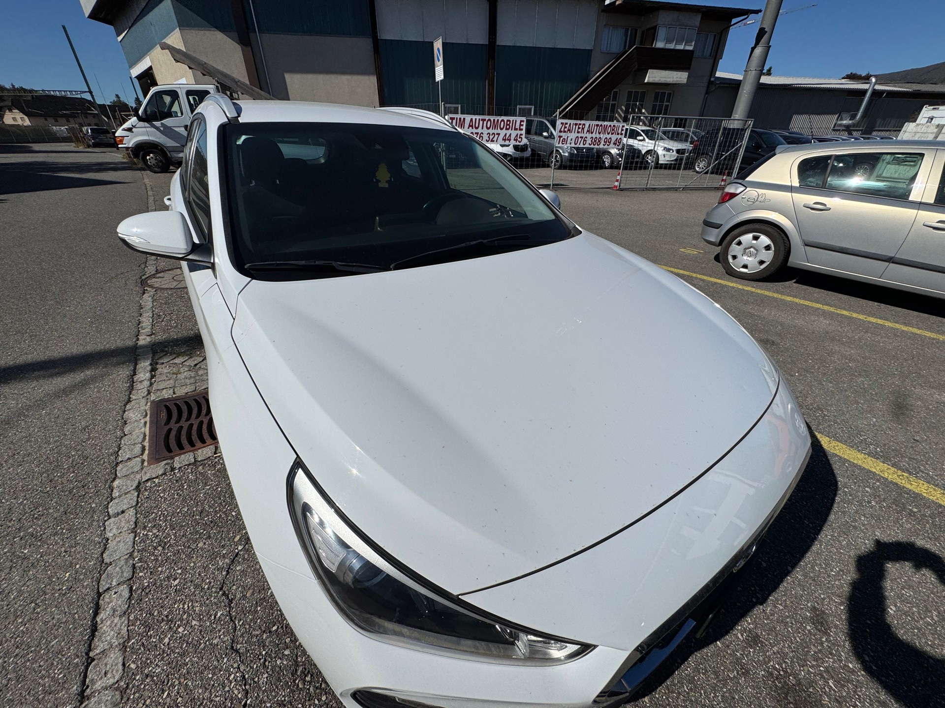 HYUNDAI i30-image-15