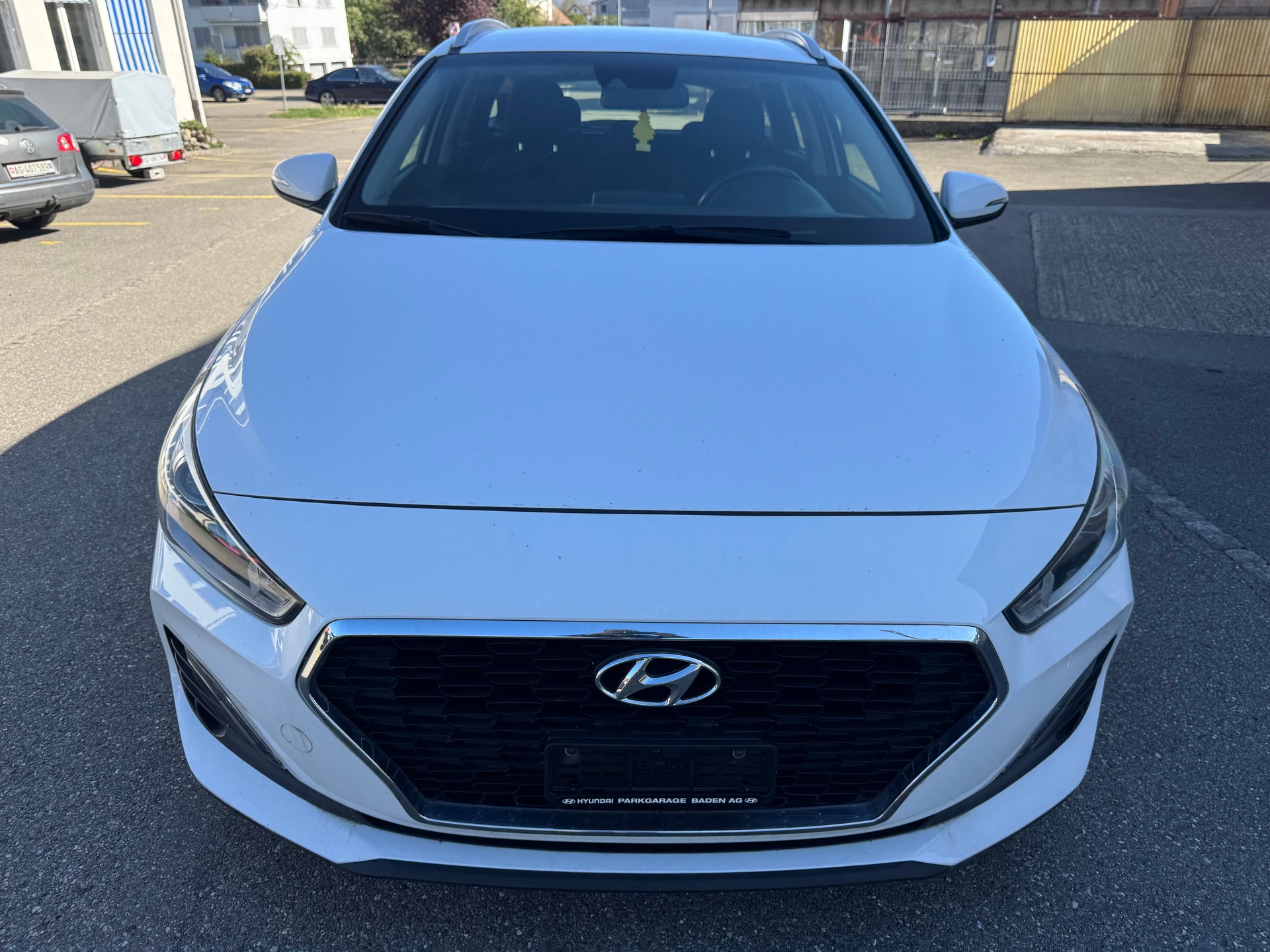 HYUNDAI i30-image-1
