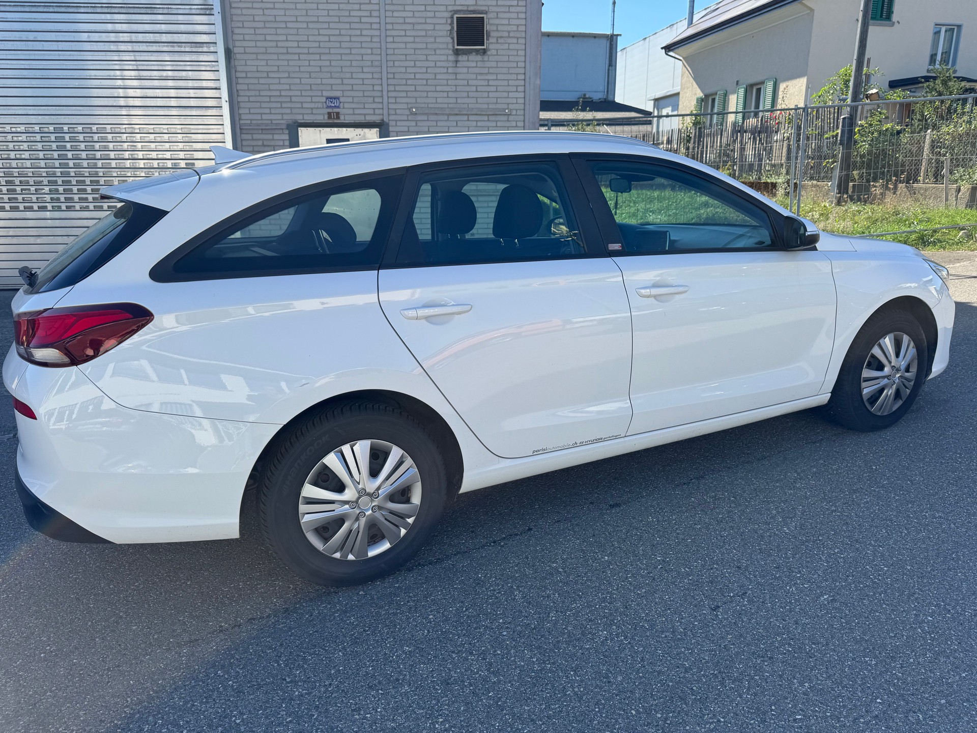 HYUNDAI i30-image-3