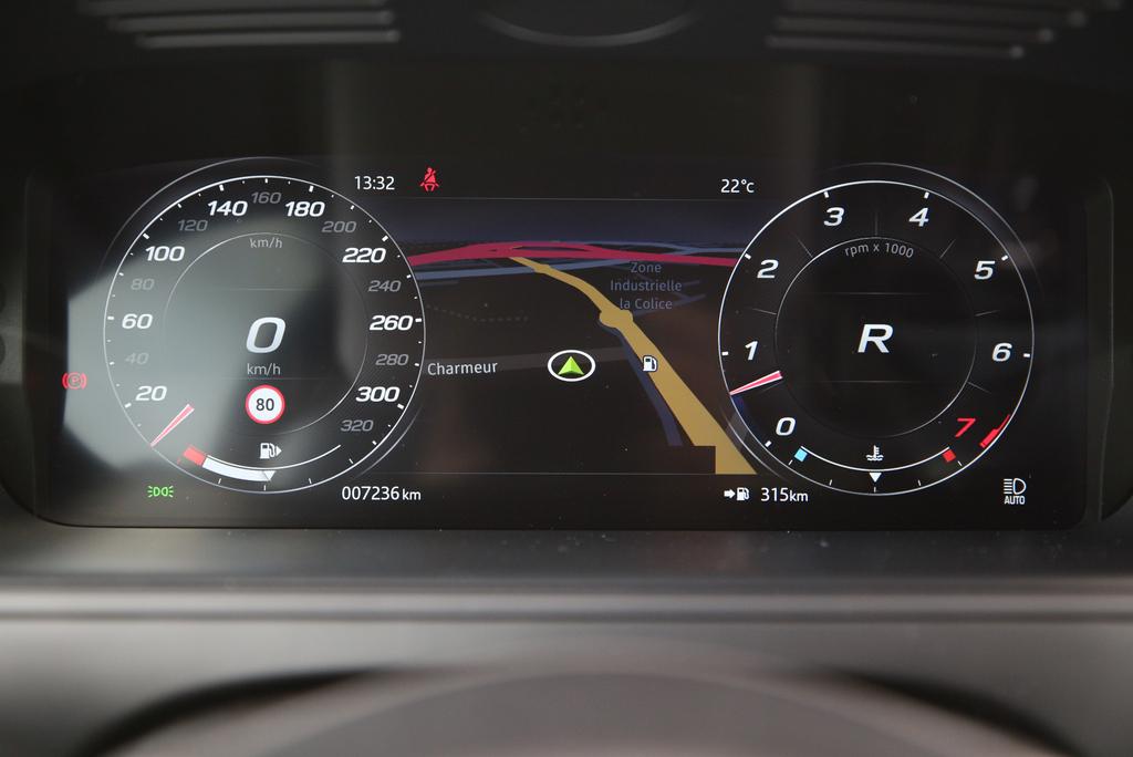 JAGUAR F-Type Convertible 5.0 V8 R AWD-image-15