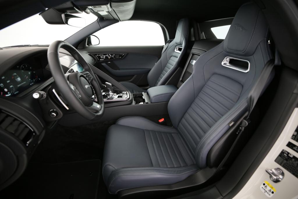 JAGUAR F-Type Convertible 5.0 V8 R AWD-image-5