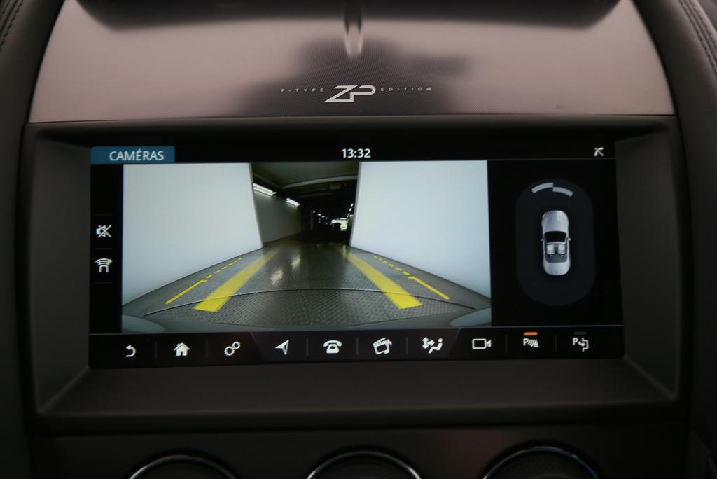 JAGUAR F-Type Convertible 5.0 V8 R AWD-image-9