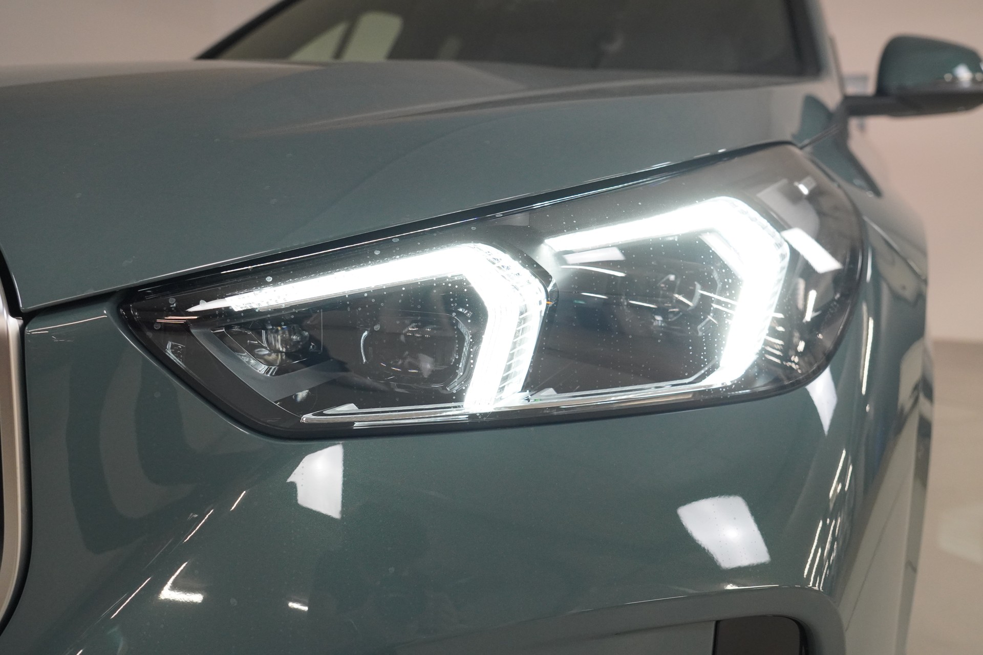 BMW X1 xDrive 20d 48V M Sport-image-8