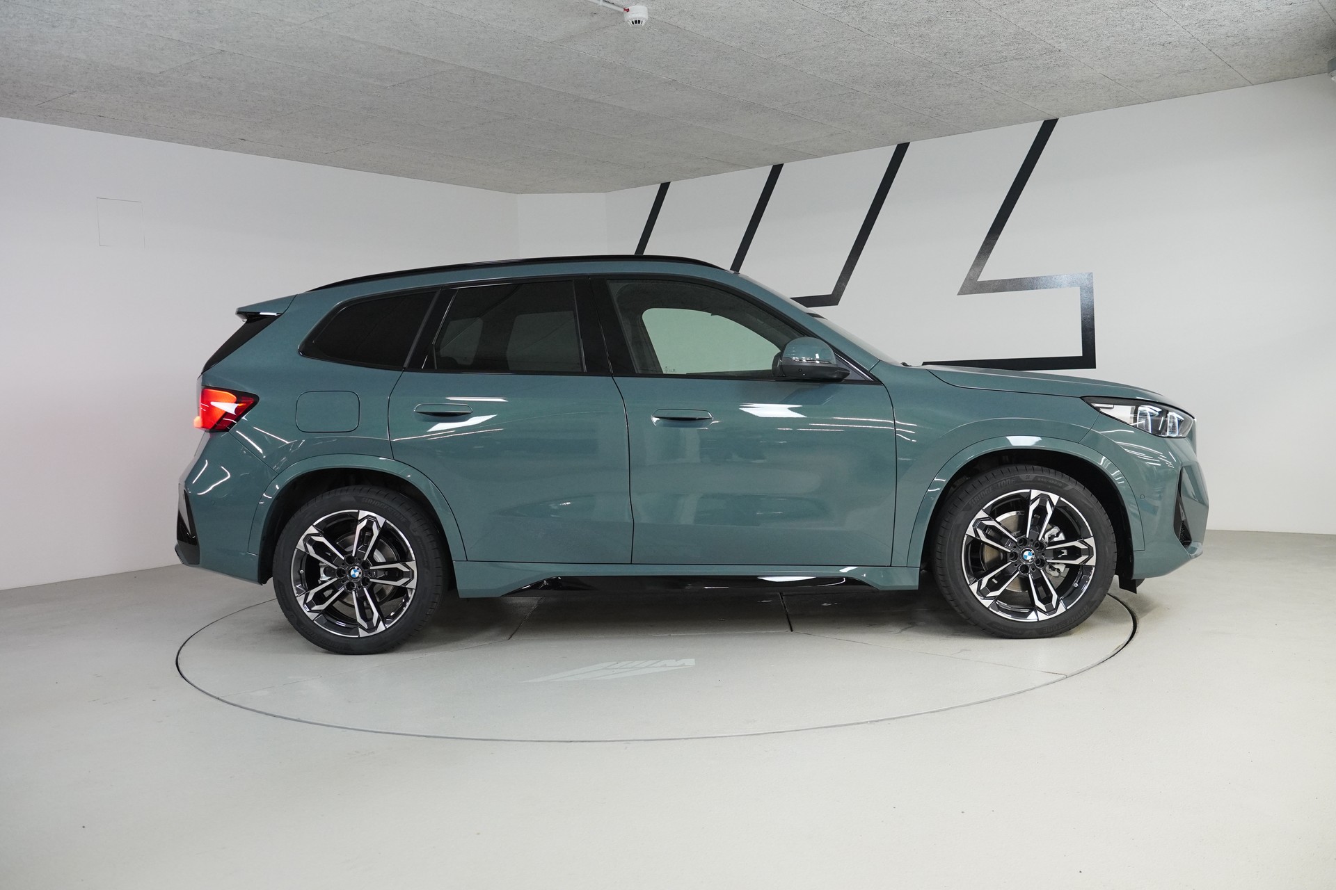 BMW X1 xDrive 20d 48V M Sport-image-3