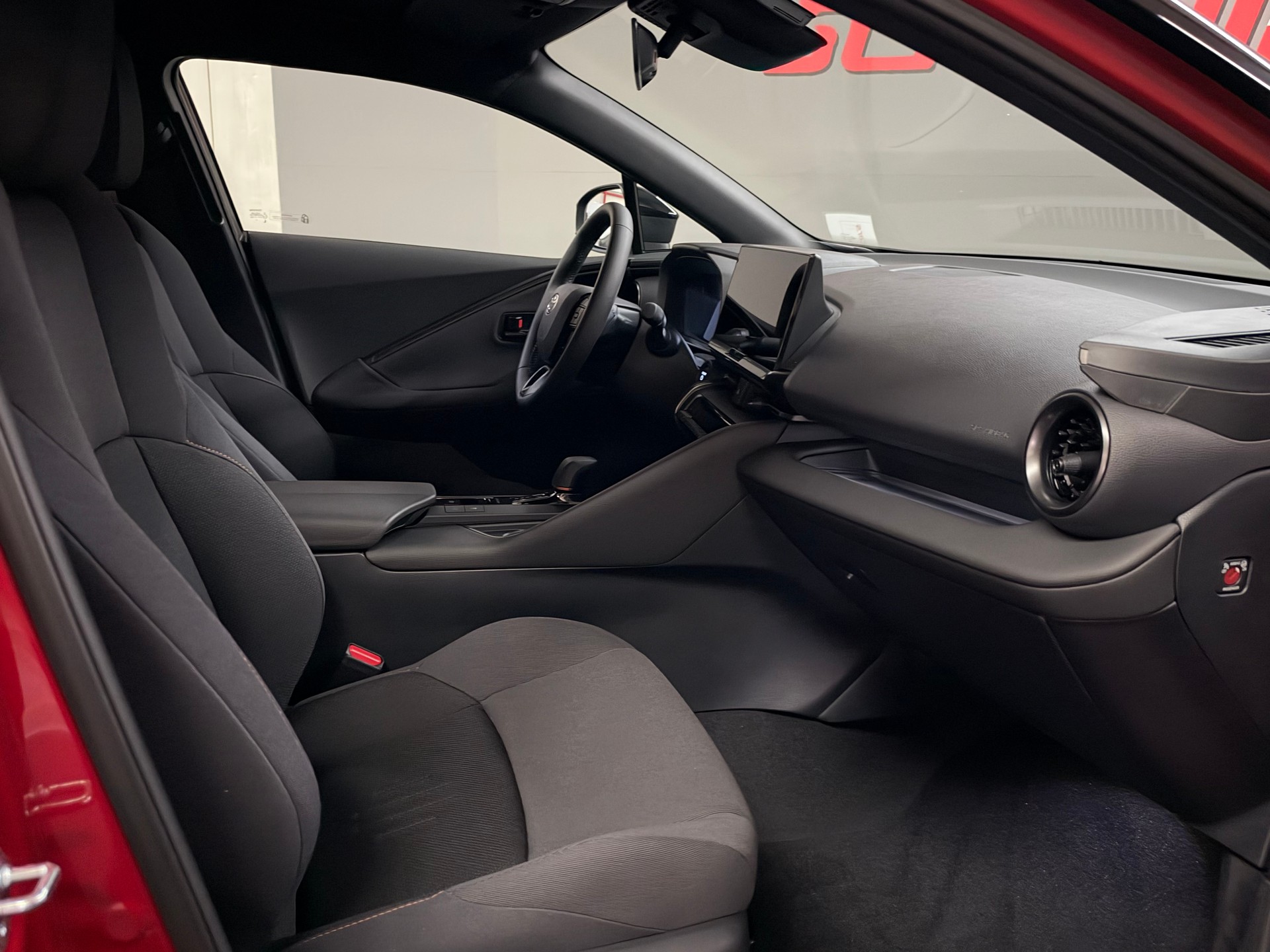 TOYOTA C-HR 2.0 PHEV CVT Trend-image-14