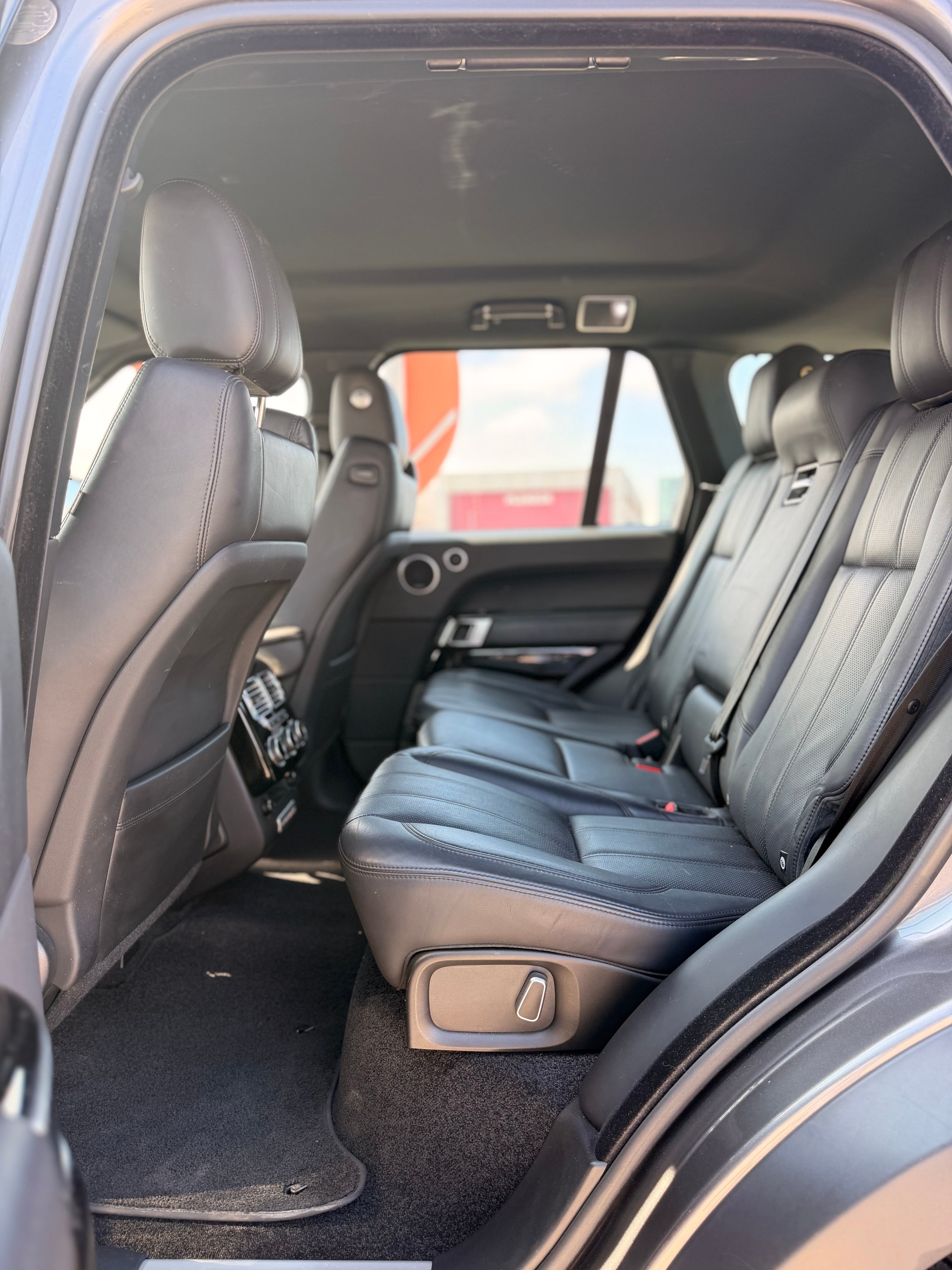 LAND ROVER Range Rover 3.0 TDV6 Vogue Automatic-image-12