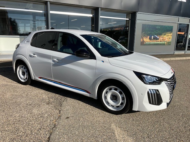 PEUGEOT 208 1.2 PureTech Allure-image-5