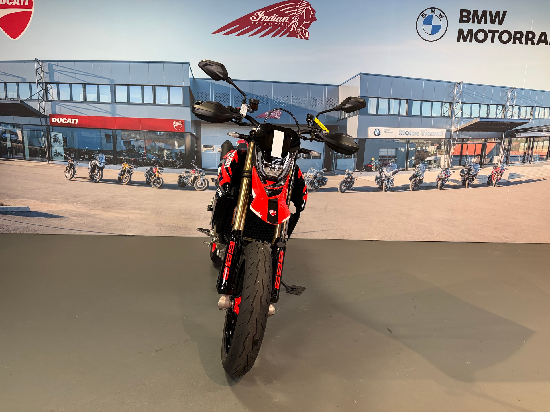 DUCATI Hypermotard 698 Mono RVE (35kW)-showroom-element-1