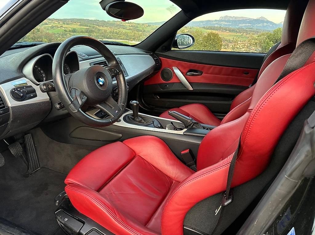 BMW i4-image-3