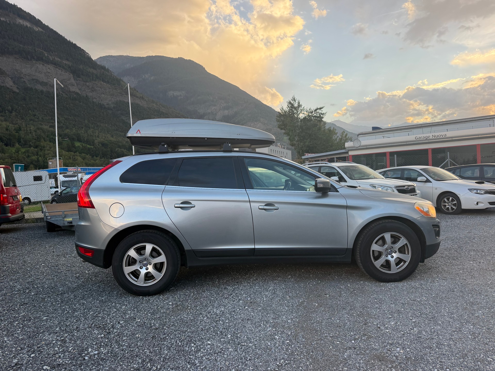VOLVO XC60 2.4D AWD Kinetic Geartronic-image-4