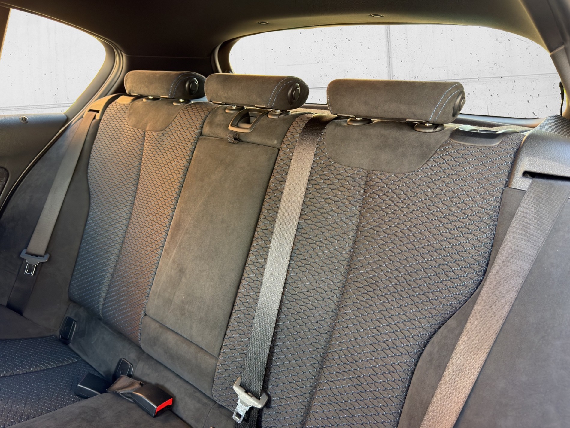 BMW M140i xDrive Steptronic-image-26