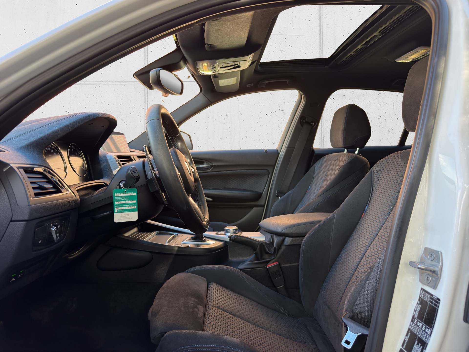 BMW M140i xDrive Steptronic-image-10