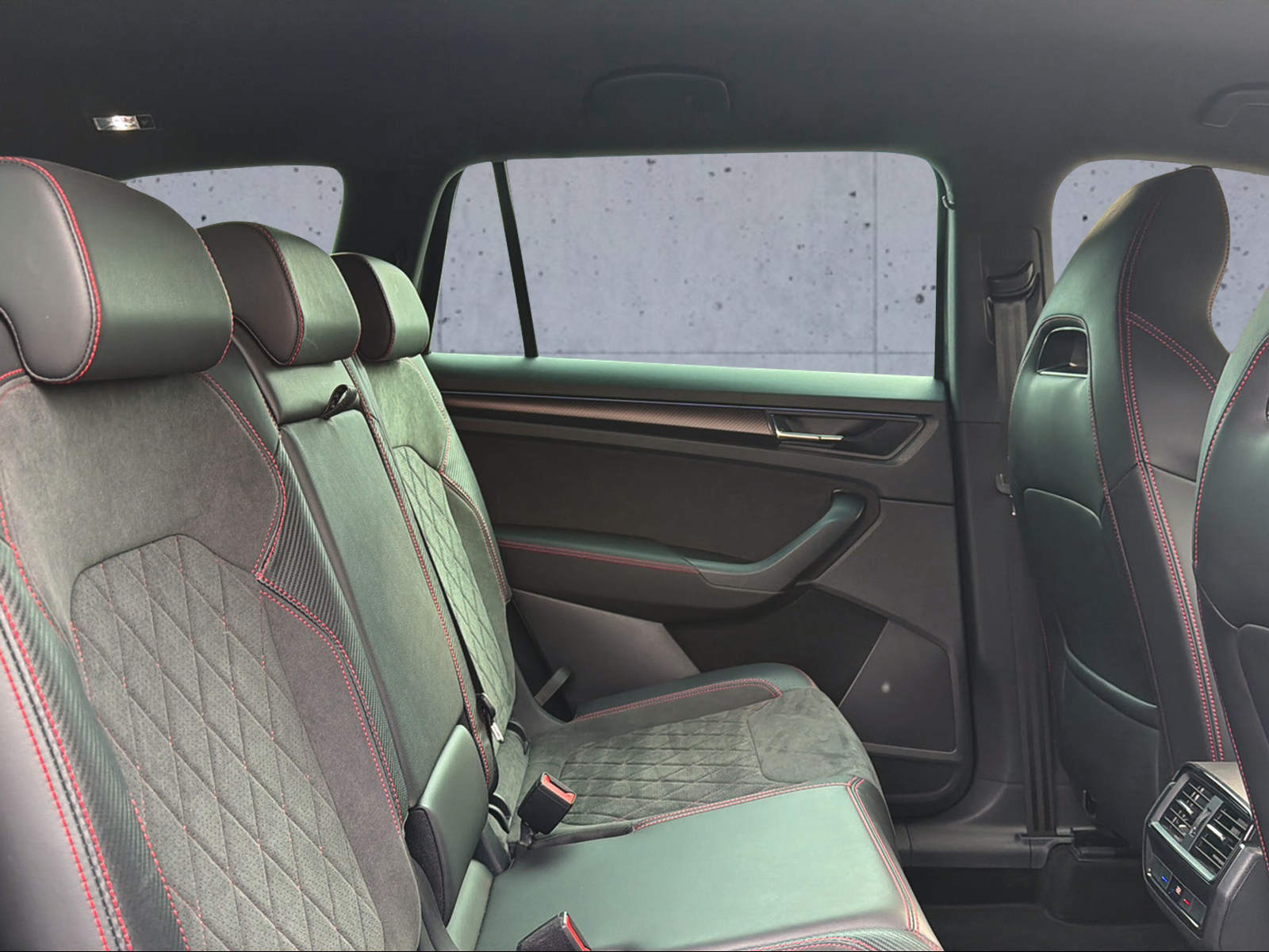 SKODA Kodiaq 2.0 TSI 4x4 RS-image-5