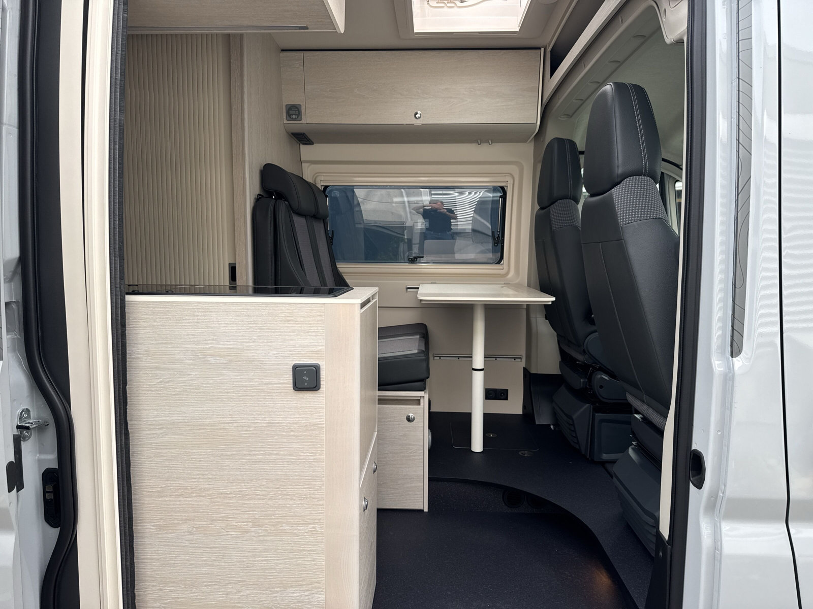 TOURNE MOBIL 6.4 Cruise - Heavy Chassis 180 PS-image-9