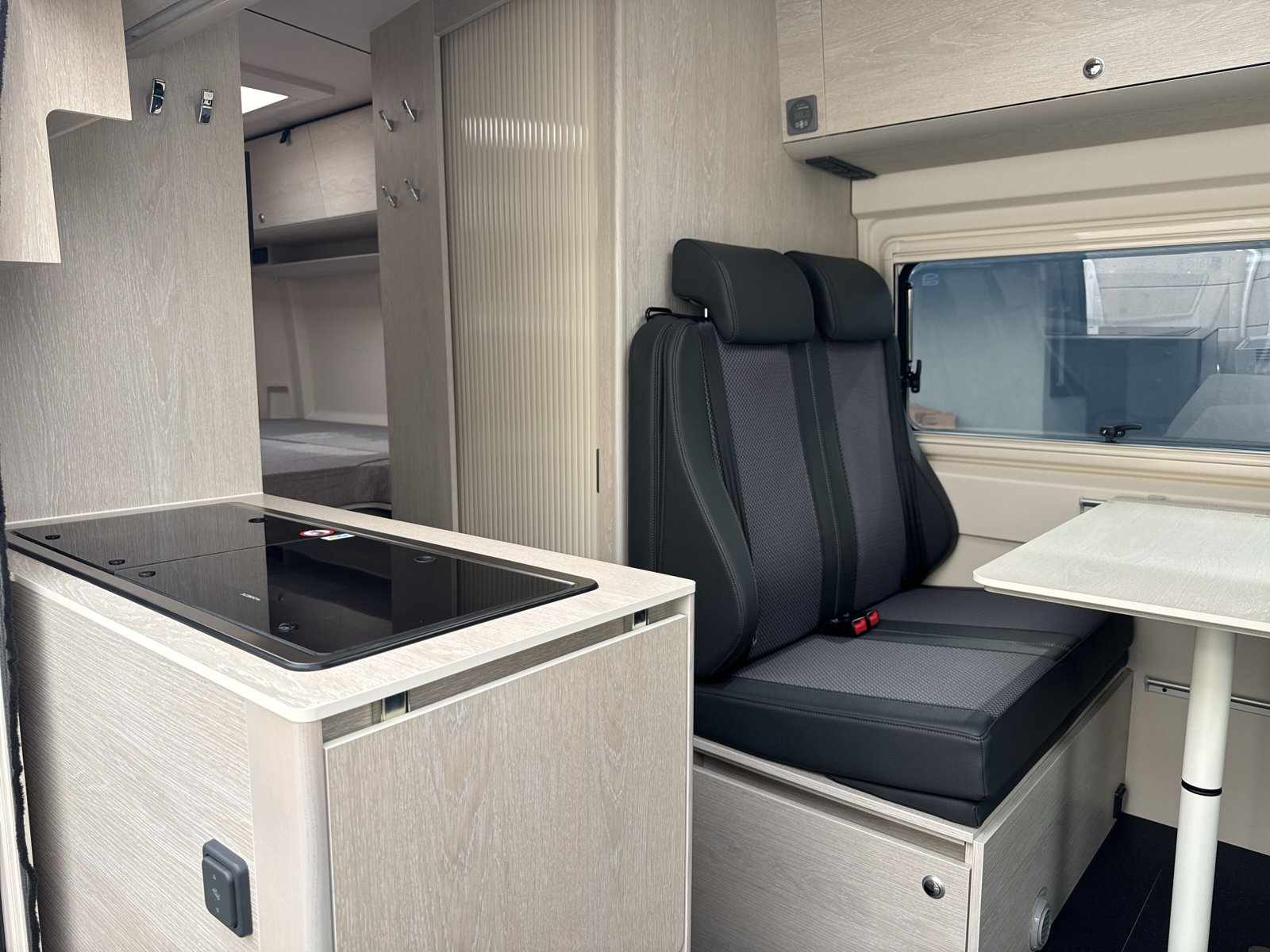 TOURNE MOBIL 6.4 Cruise - Heavy Chassis 180 PS-image-10