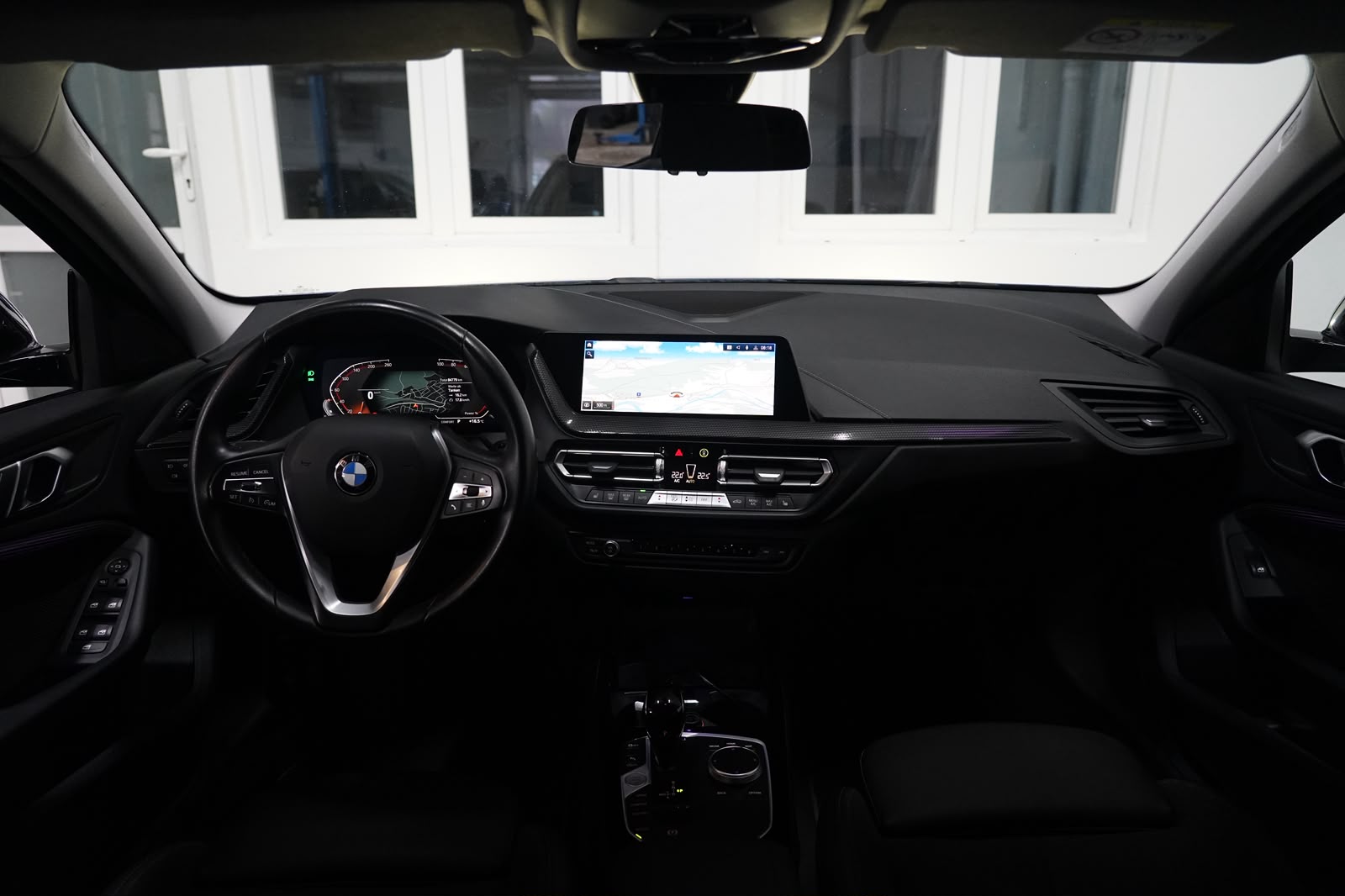 BMW 118i Sport Line Steptronic-image-16