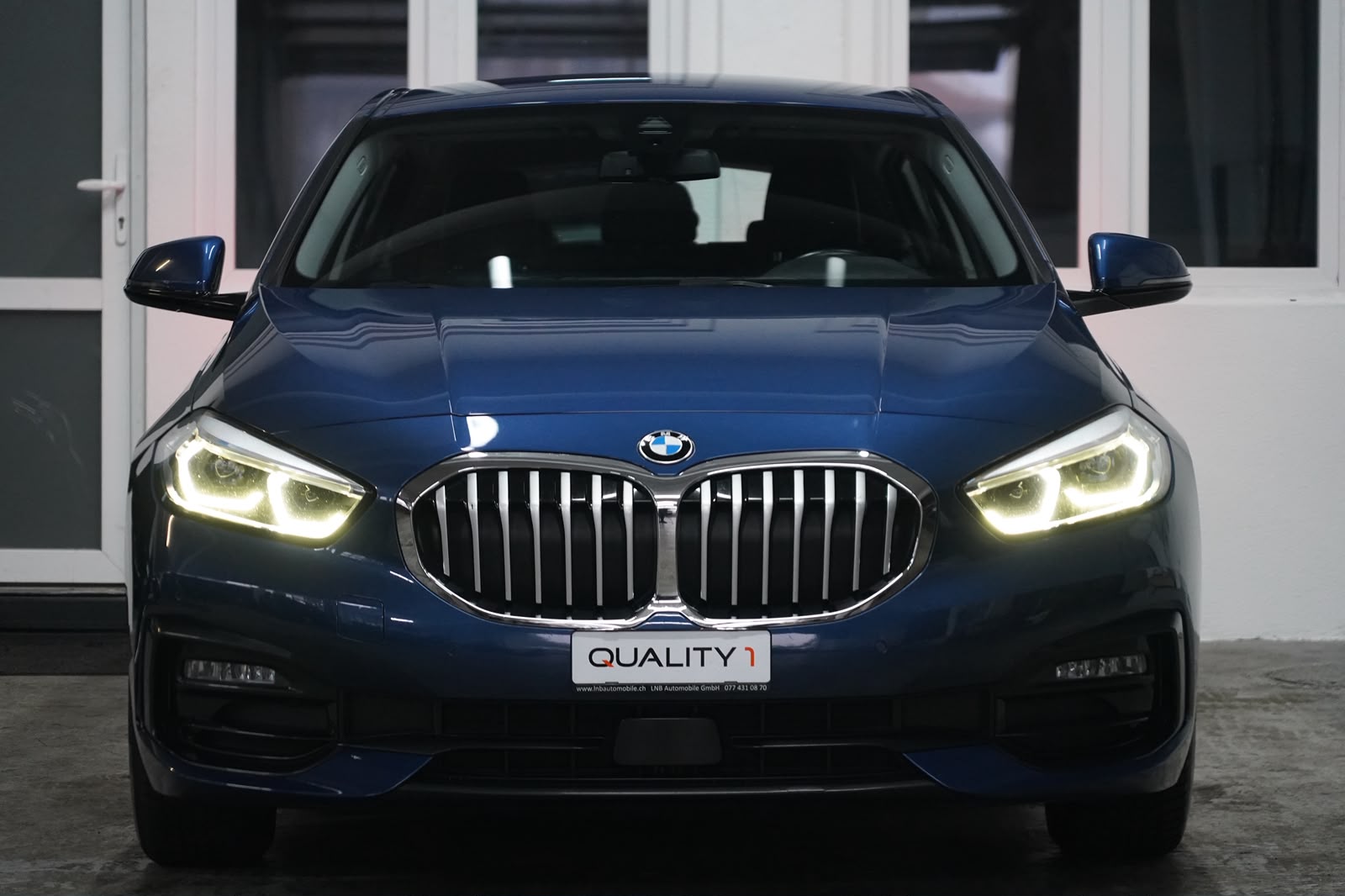 BMW 118i Sport Line Steptronic-image-2