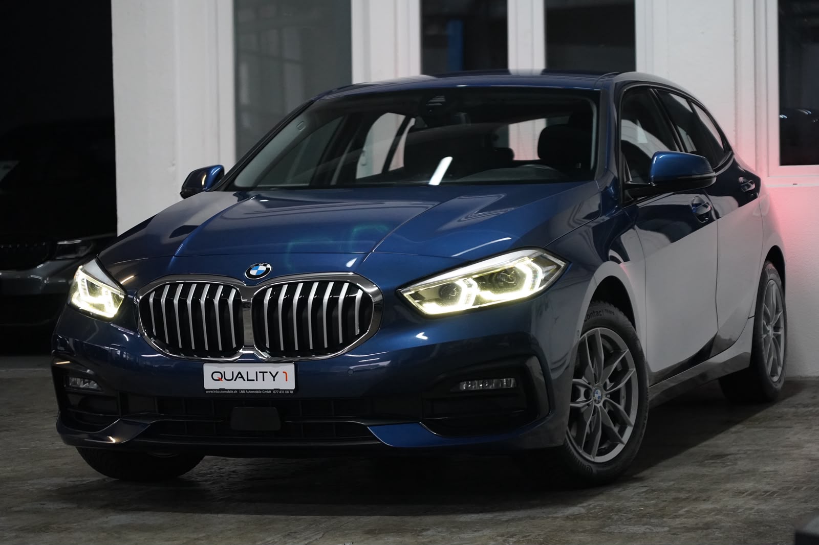 BMW 118i Sport Line Steptronic-image-3