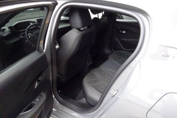 PEUGEOT 208 1.2 MHEV 145 GT Excl.-image-8