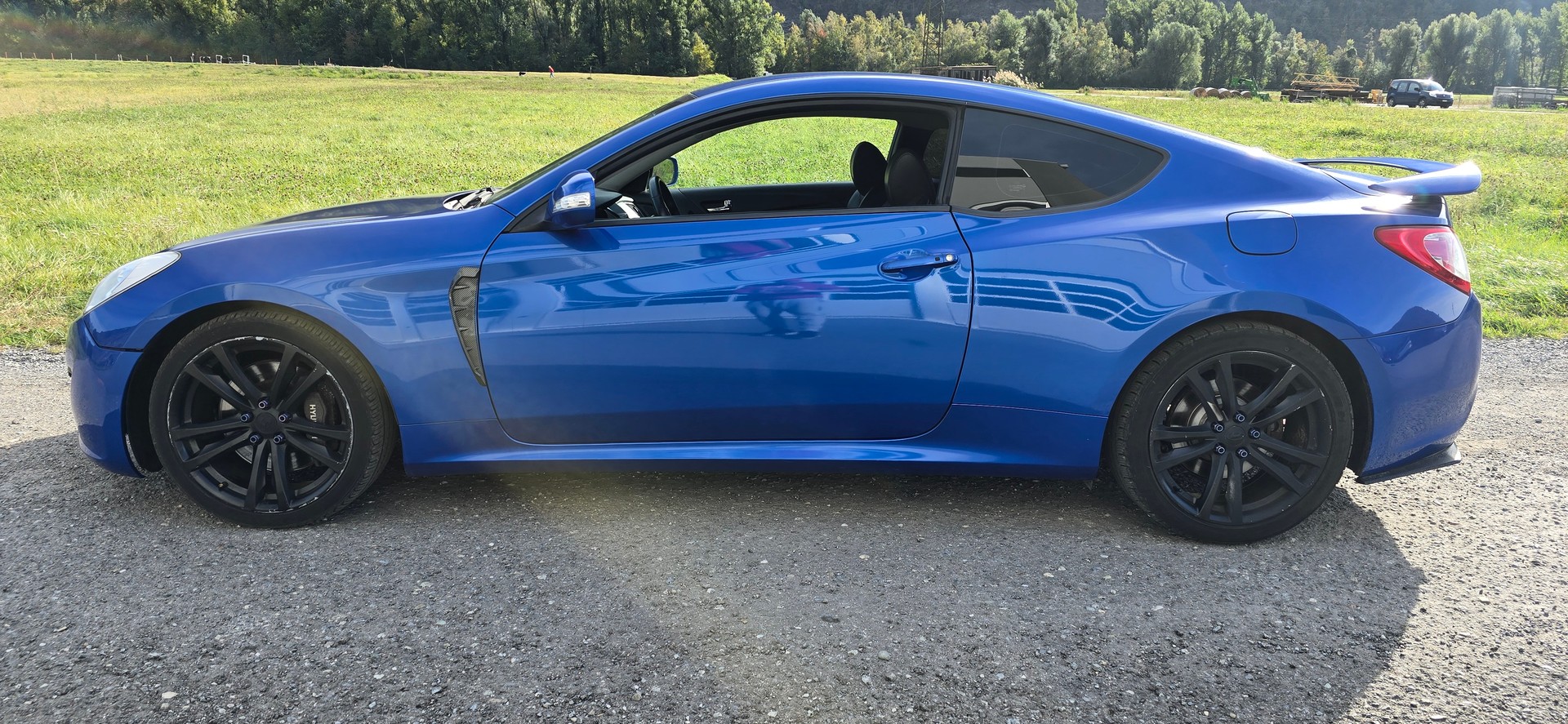 HYUNDAI Genesis 2.0 Turbo-image-1