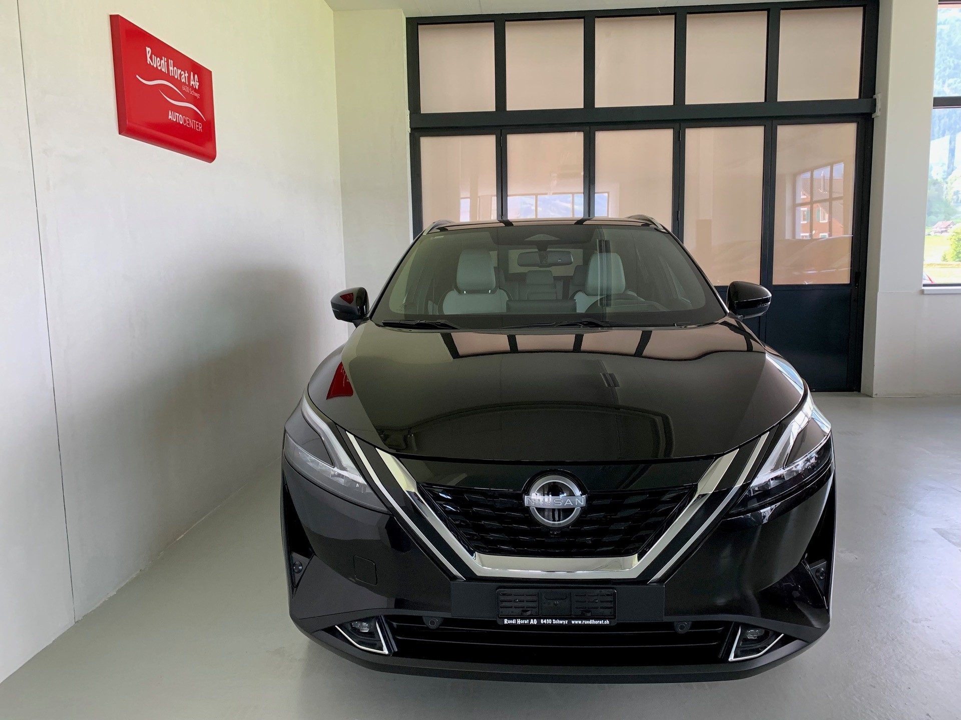 NISSAN Qashqai 1.5 VC-T Tekna-image-2