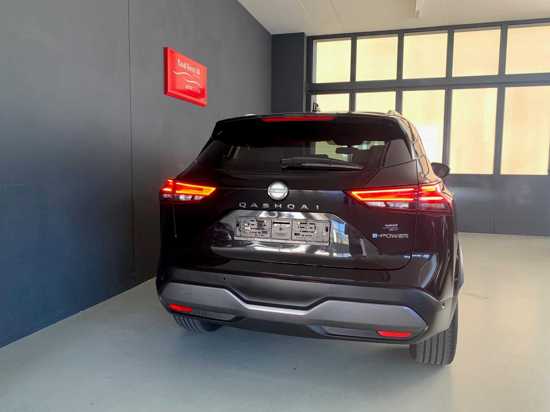 NISSAN Qashqai 1.5 VC-T Tekna-image-5