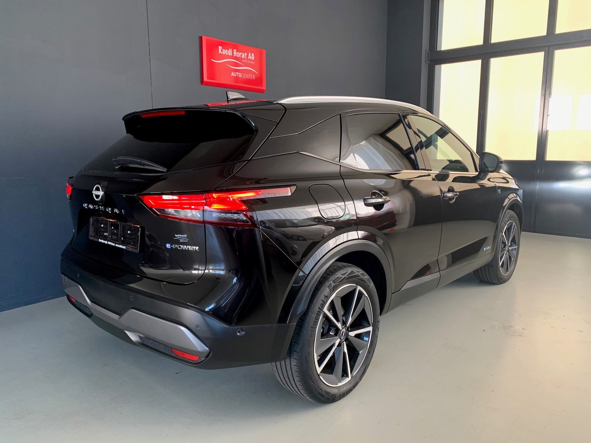 NISSAN Qashqai 1.5 VC-T Tekna-image-3