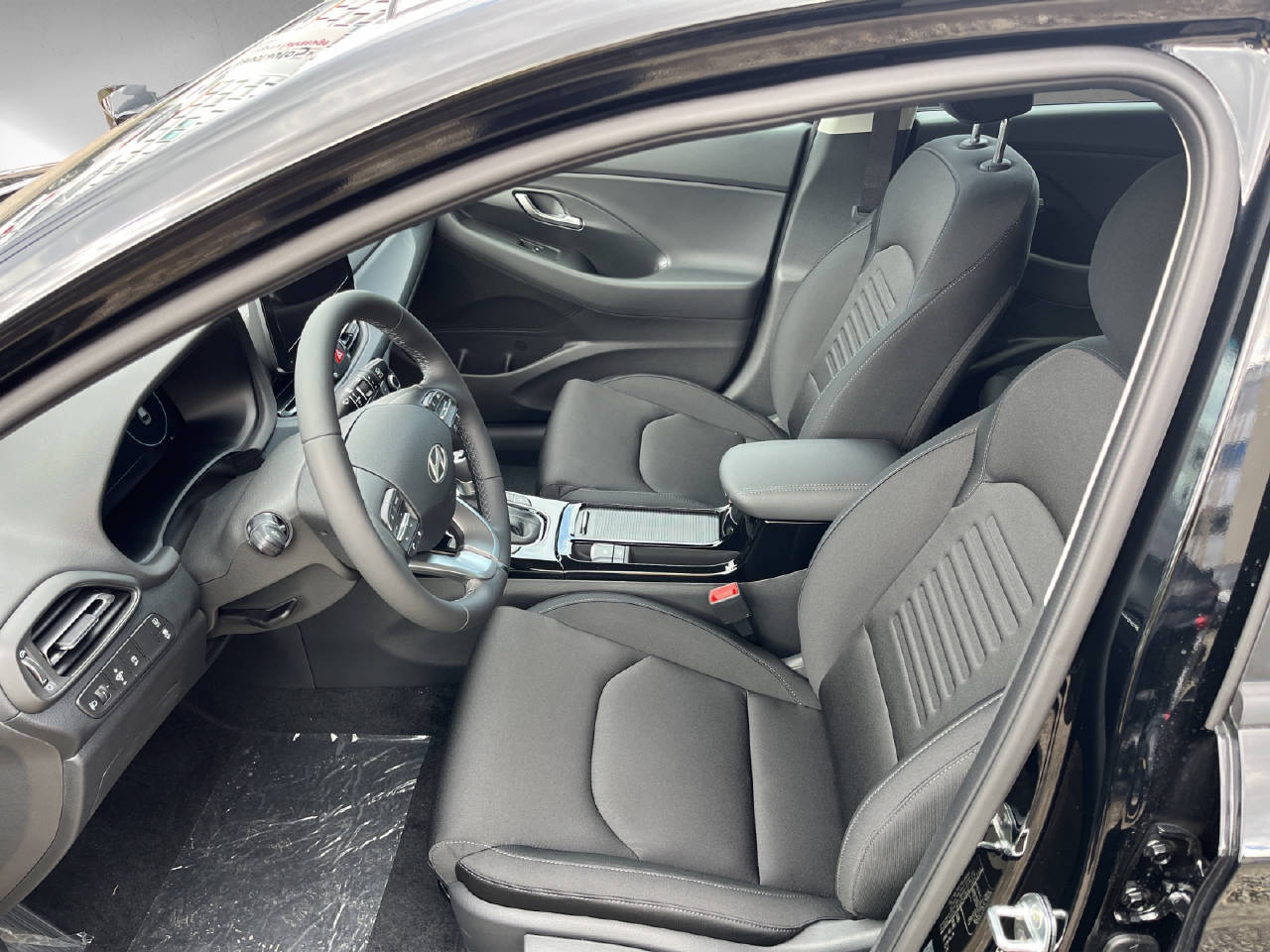HYUNDAI i30 Wagon 1.5 T-GDi Amplia MY25-image-4