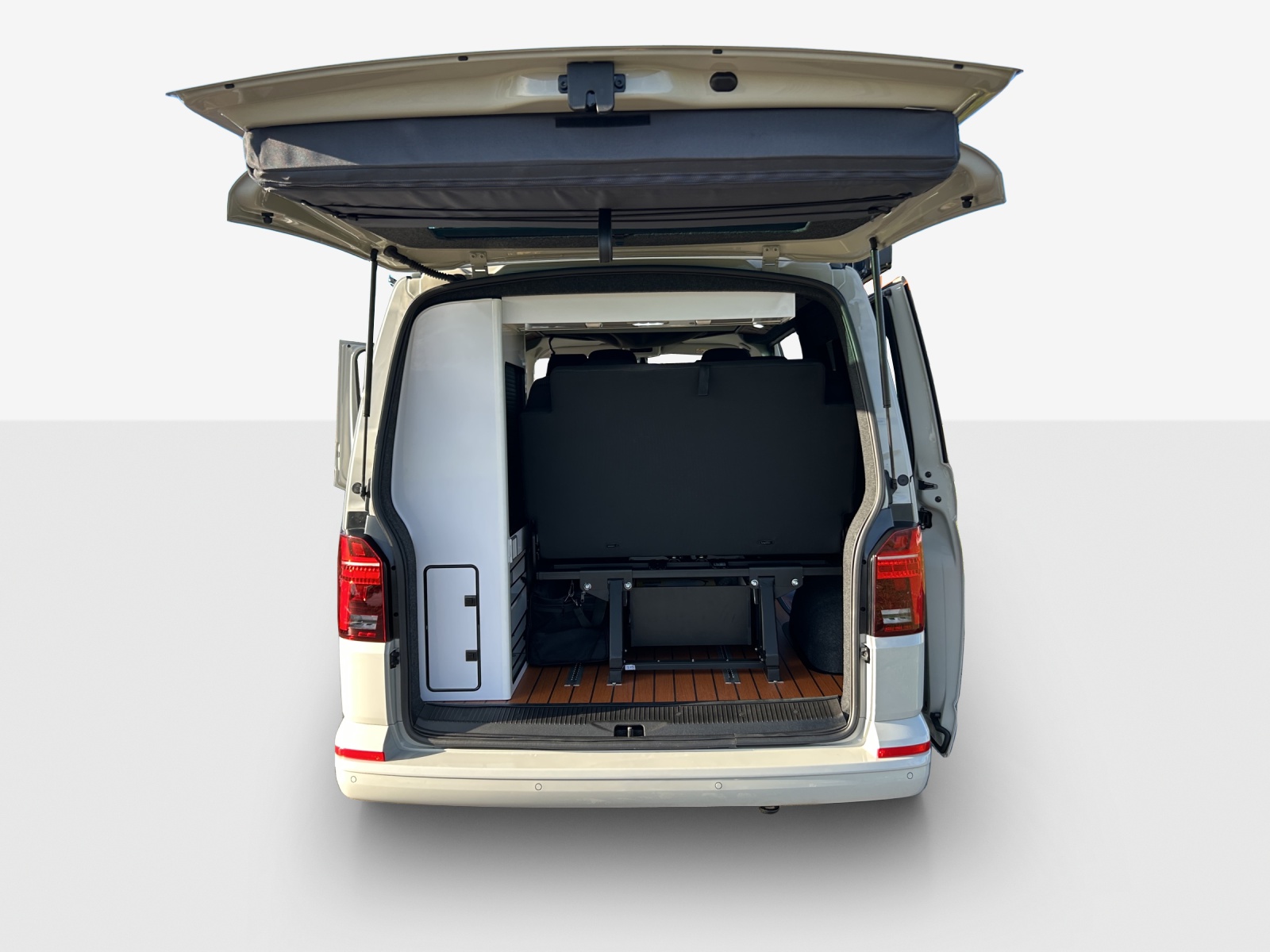 VW T6.1 2.0 TDI Envia Free 4Motion DSG-image-12