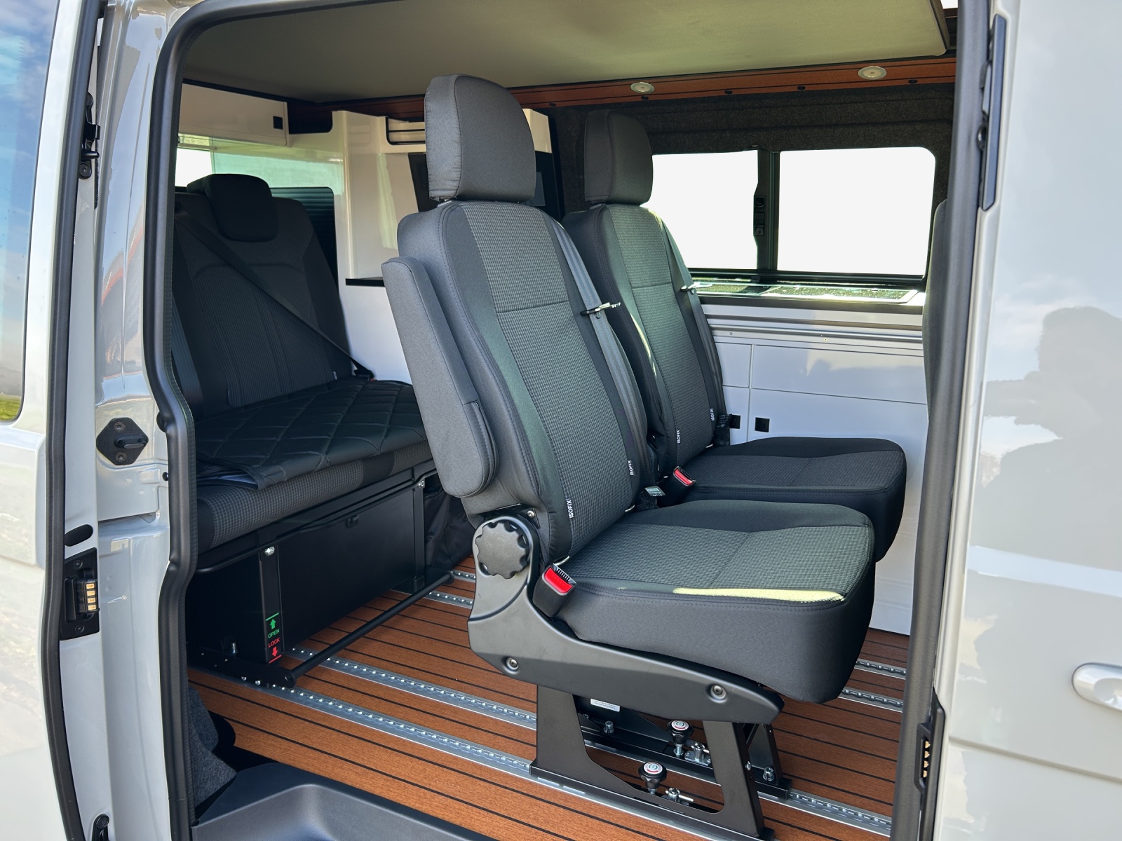 VW T6.1 2.0 TDI Envia Free 4Motion DSG-image-11