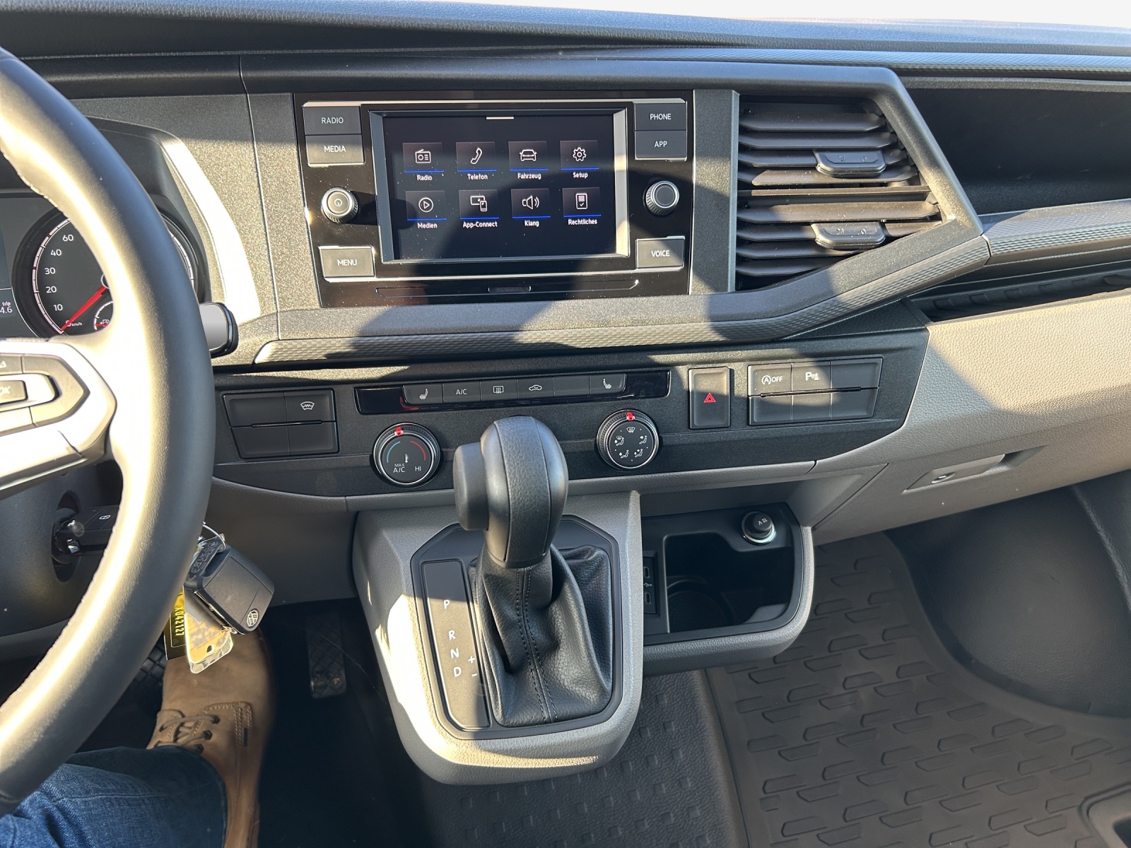 VW T6.1 2.0 TDI Envia Free 4Motion DSG-image-10