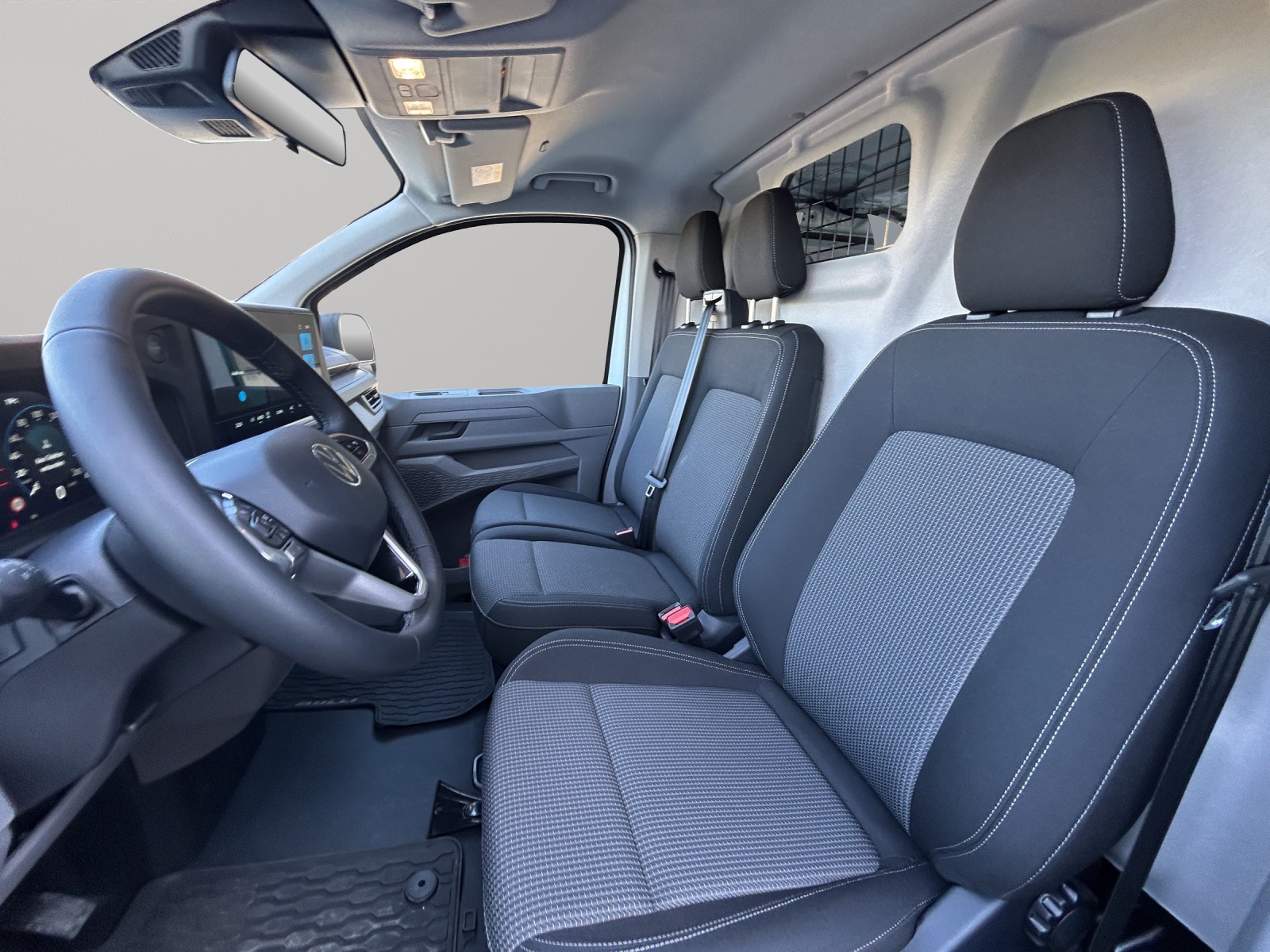 VW Transporter 2.0 TDI Automat-image-5