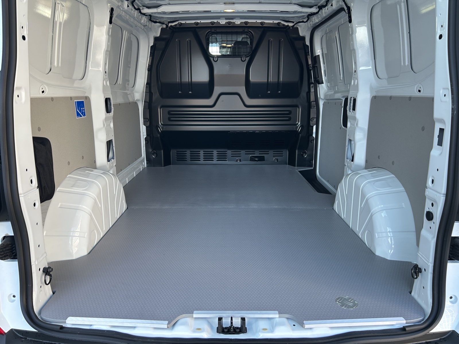 VW Transporter 2.0 TDI Automat-image-7
