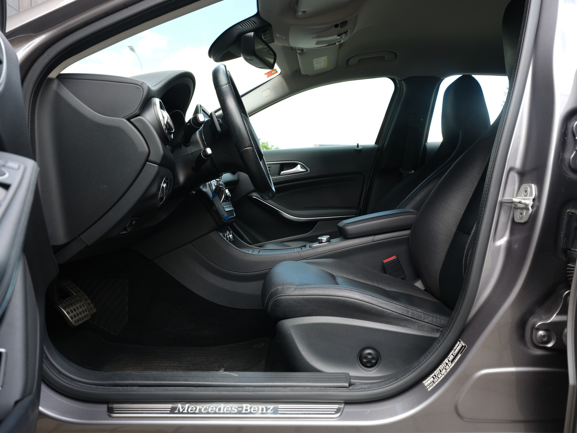 MERCEDES-BENZ GLA 250 AMG Line 4Matic 7G-DCT-image-10