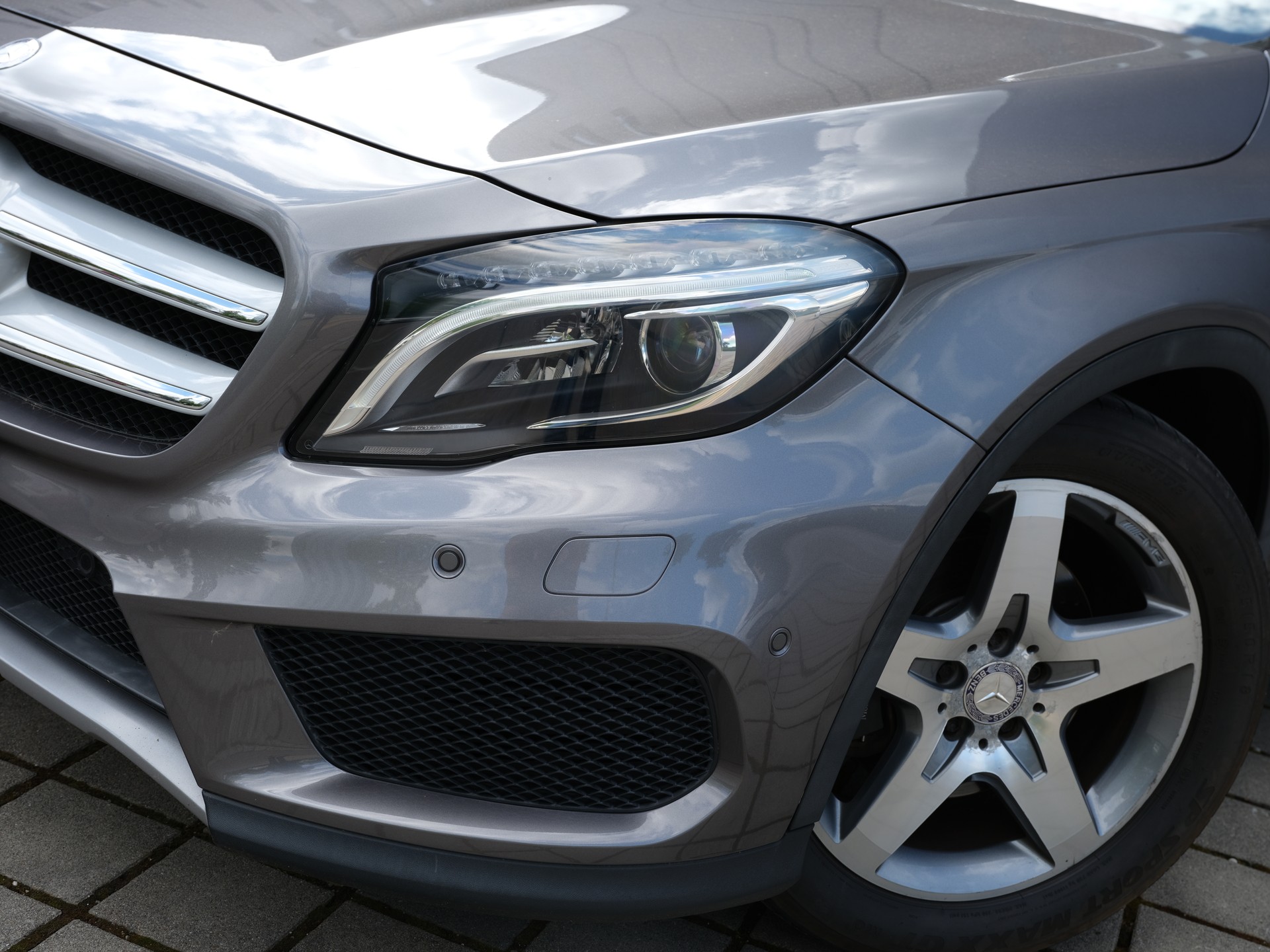 MERCEDES-BENZ GLA 250 AMG Line 4Matic 7G-DCT-image-1