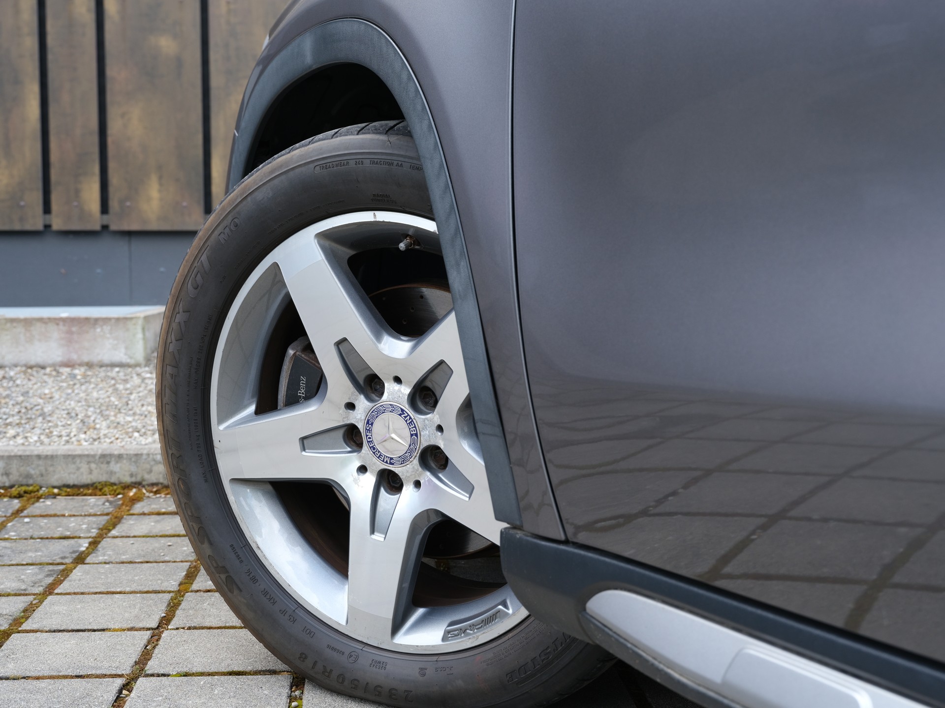 MERCEDES-BENZ GLA 250 AMG Line 4Matic 7G-DCT-image-8