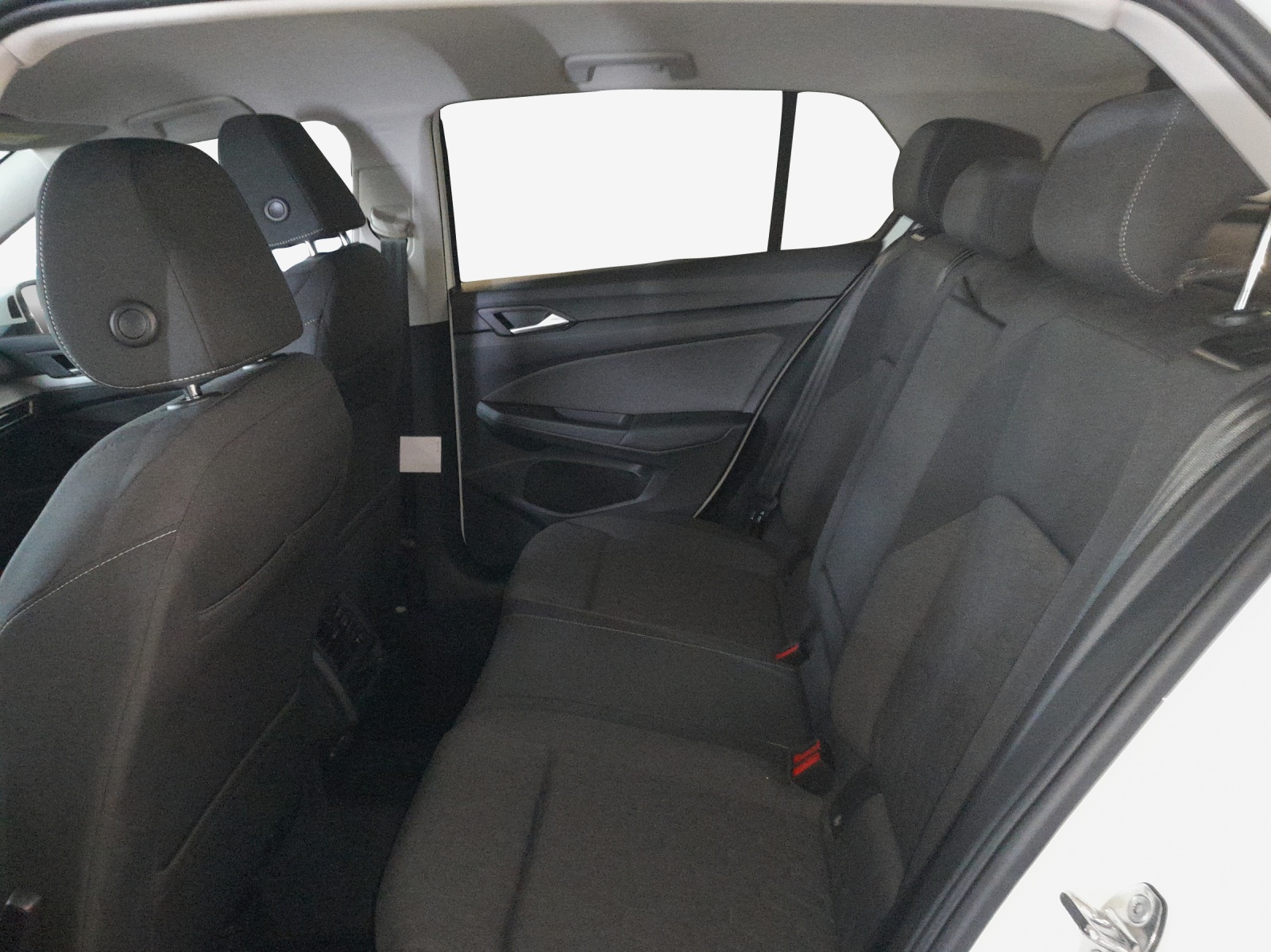 VW Golf 1.5 e TSI mHEV United DSG-image-11