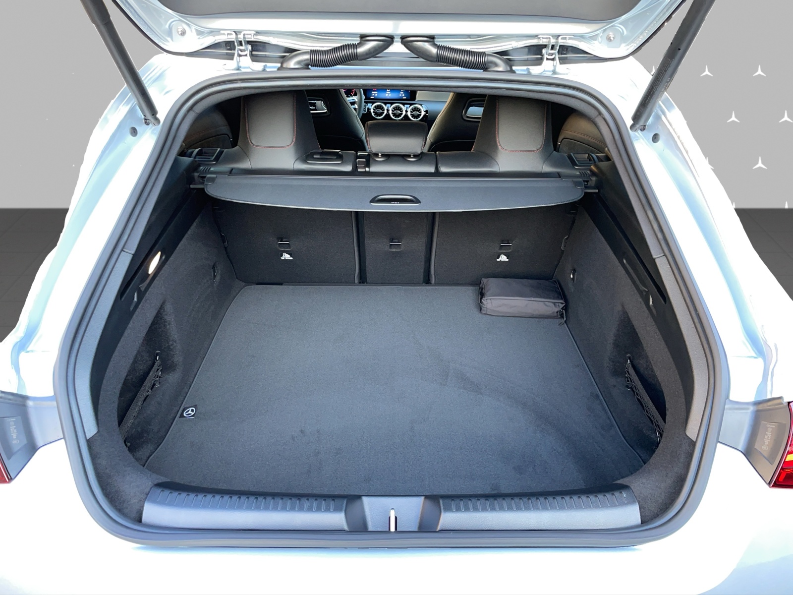 MERCEDES-BENZ CLA Shooting Brake 200 7G-DCT-image-7