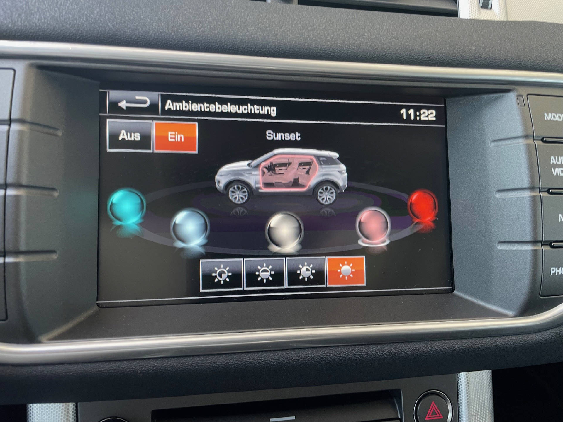 LAND ROVER Range Rover Evoque 2.0 Si4 Dynamic-image-12